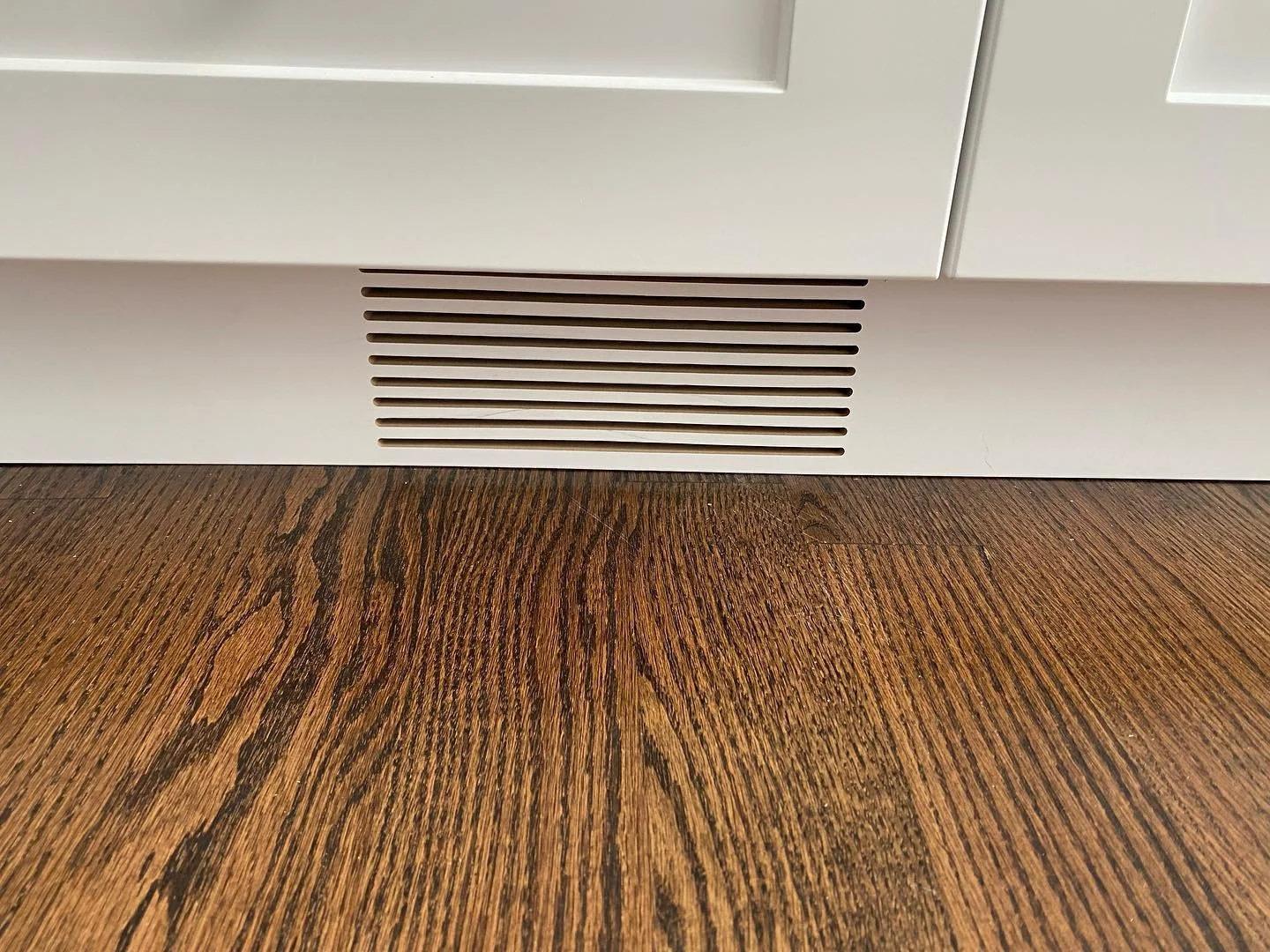 All in the details&hellip; air supply routered in the toe kick 👌
.
.

#cabinetry #customcabinets #torontobuiltins #torontocabinets #TorontoBuilders #TorontoBuilds #TorontoReno #Grind #Entrepreneur #Reno #TorontoRenovation #TorontoGC  #GeneralContrac