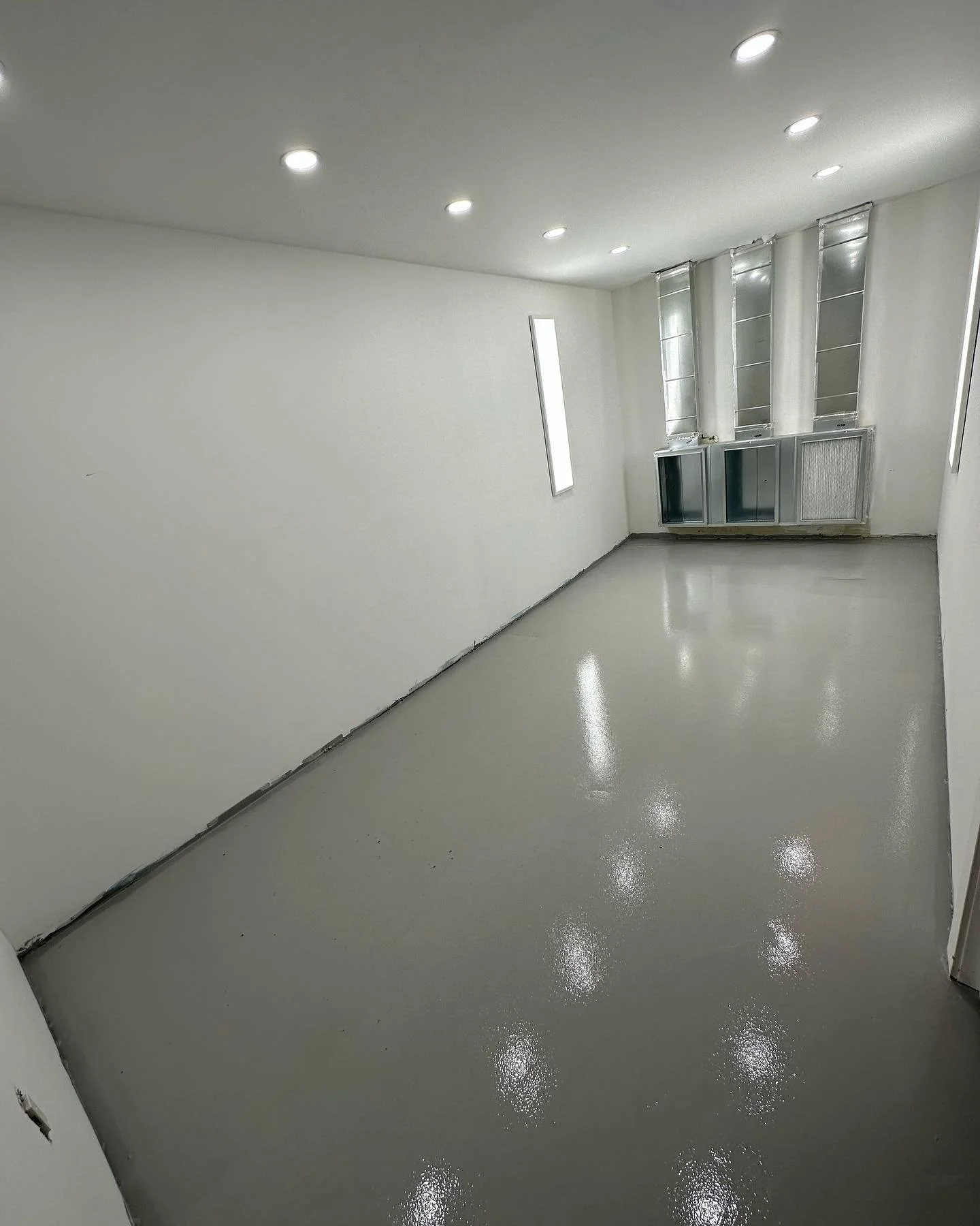 Spray booth coming along&hellip;
.

#cabinetry #customcabinetry #TorontoBuilders #TorontoBuilds #TorontoReno #Grind #Entrepreneur #Reno #TorontoRenovation #TorontoGC  #GeneralContractor #HomeRenovation #Renovation #Additions #TorontoGeneralContractor
