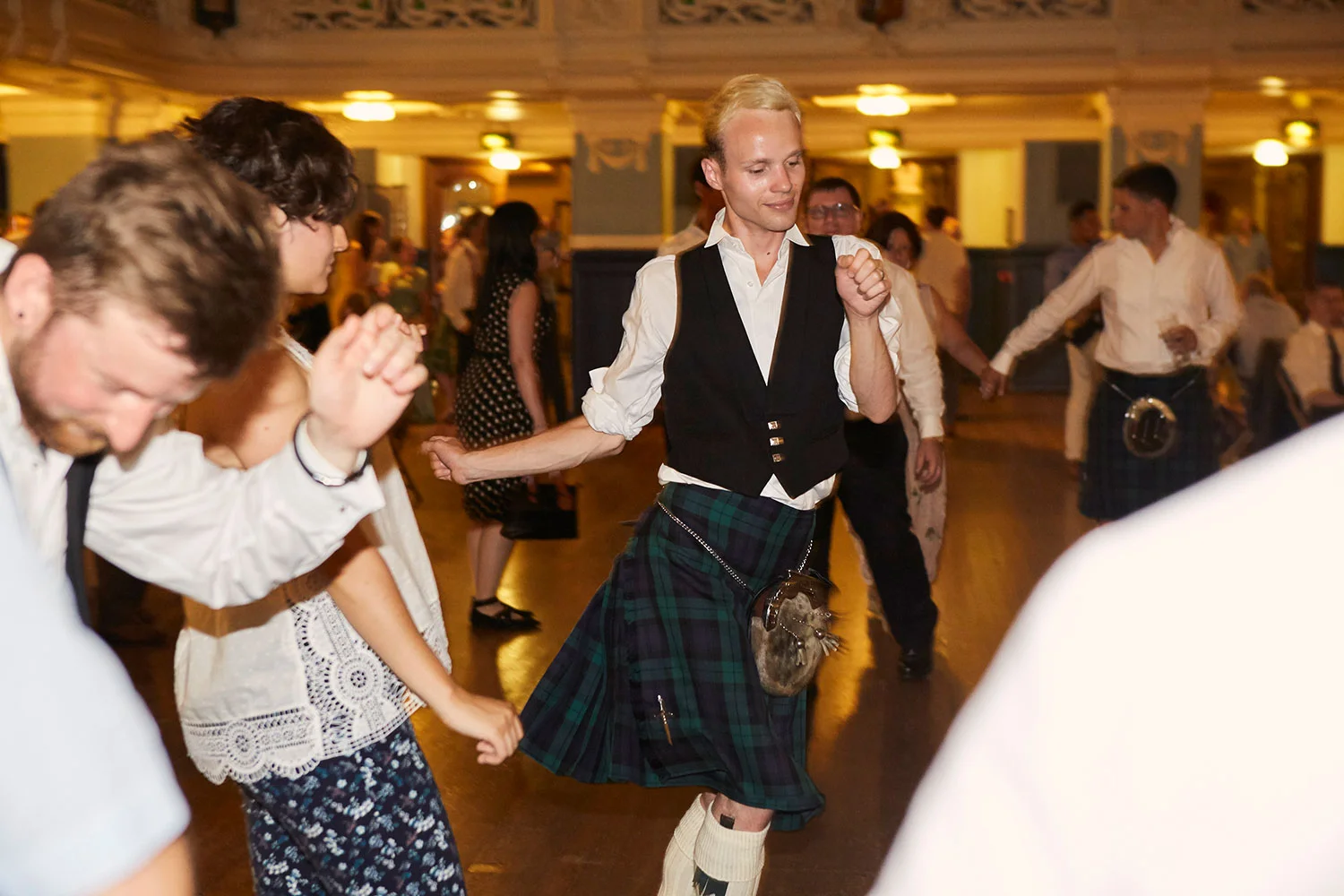 Lydia_and_Alec_5_Dancing_183.jpg