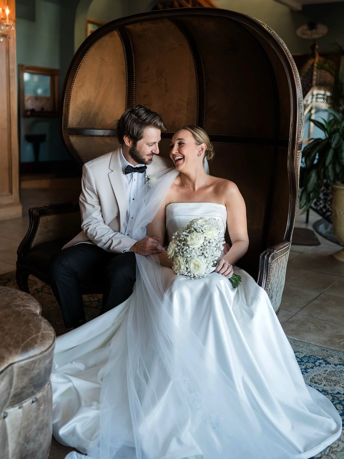 Anna + Tucker 🤍 12.13.25 

What a perfect way to end our 2025 season with these two!

The Vendor Team // 
Photo + Video: @westhousevisuals 
Venue: The White Room @staugustineweddings 
Coordinator: Rebeccah with The White Room 
Makeup: @makeupbychris