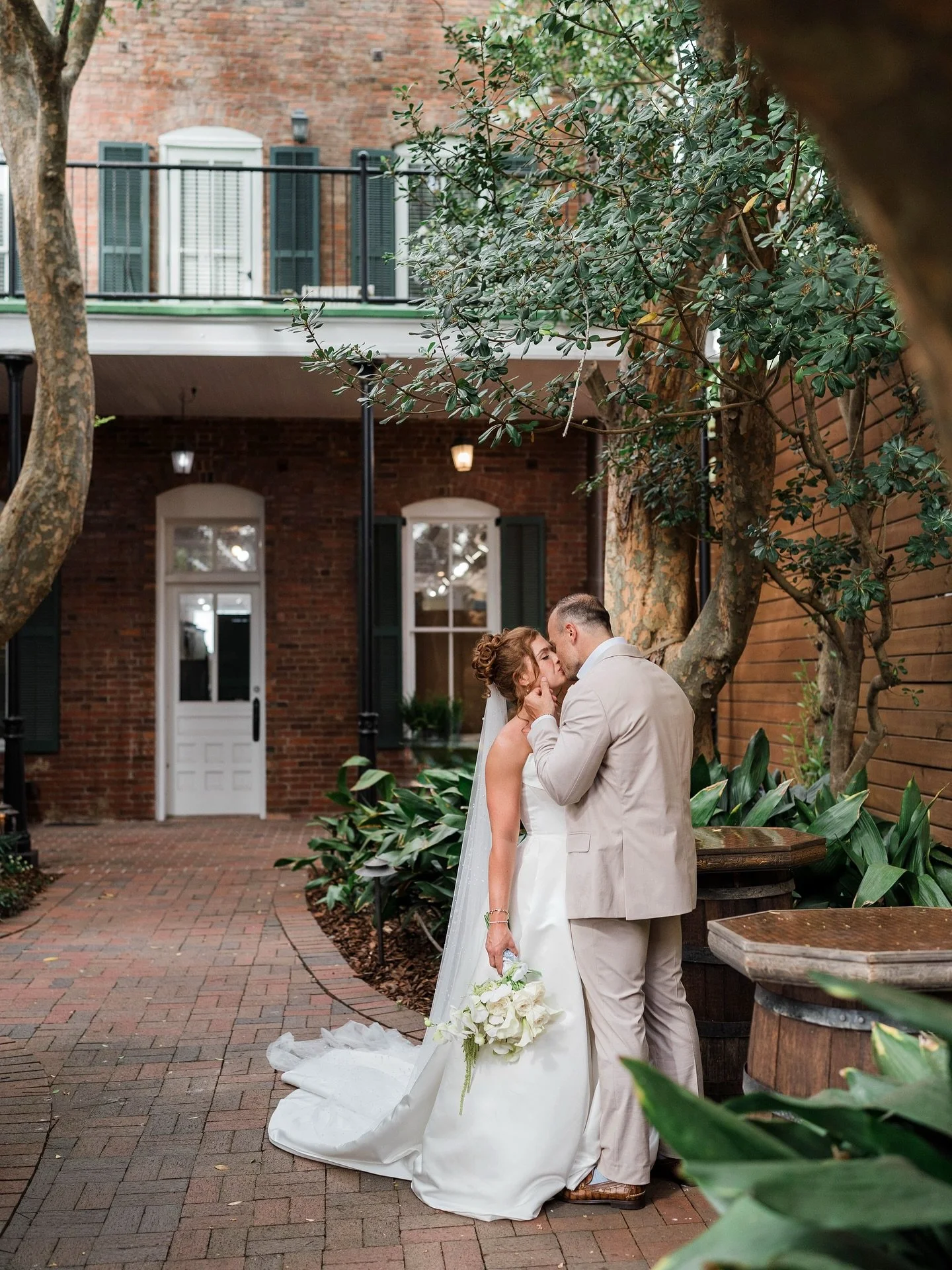Lyndzi + Ali are married! 4.25.26 🤍

An intimate coastal wedding in beautiful Apalachicola, FL. This is an extra special place for these two to visit over the years because it&rsquo;s where Lyndzi&rsquo;s family has vacationed since she was young an