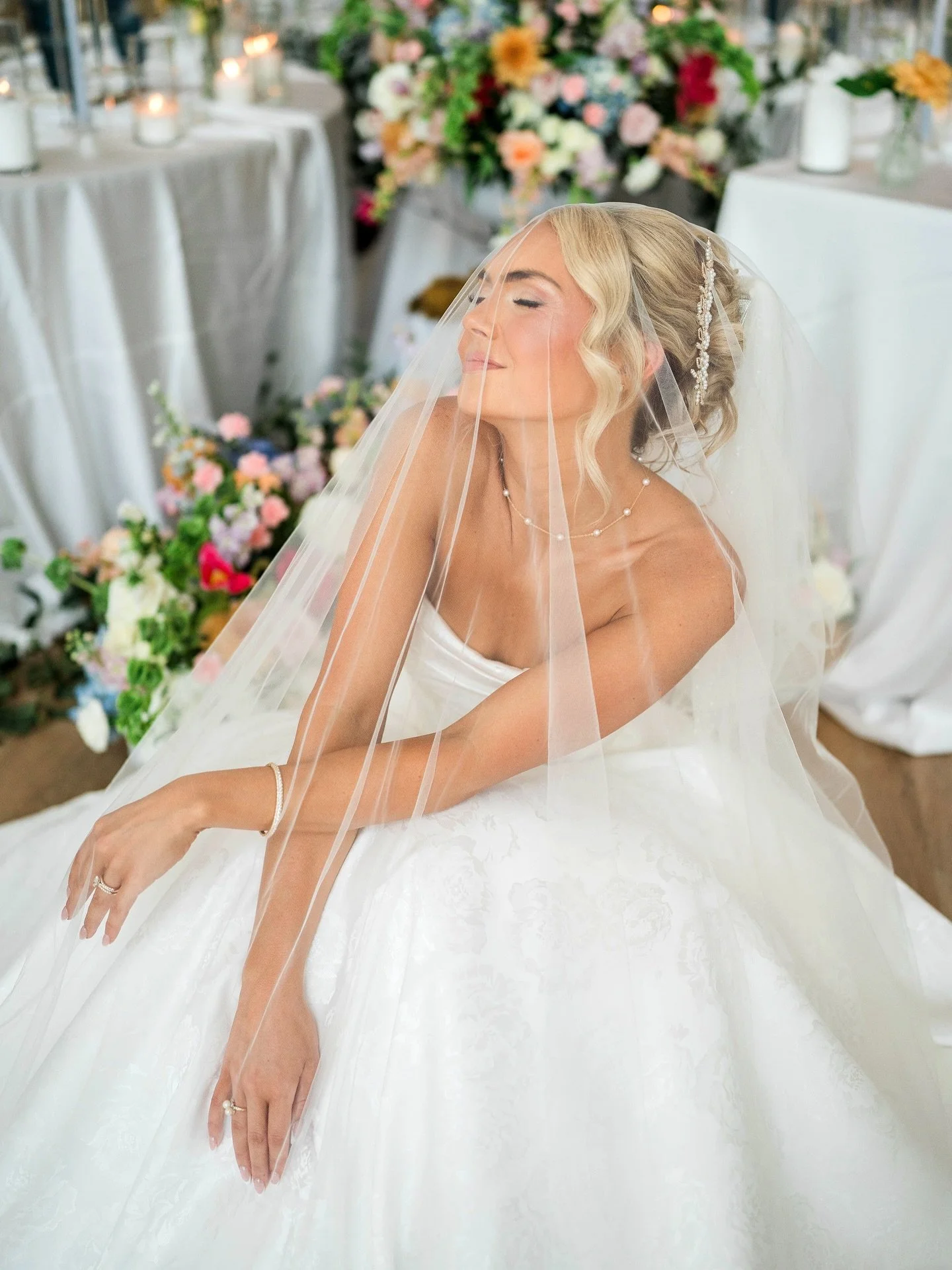 A moment for Sarah and all of her beautiful bridal moments 🤍 

The Vendor Team //
Venue: @northrailco 
Planning + Design: @swbyamanda 
Florals: @sfbyamanda 
Photo + Video: @westhousevisuals 
Content Creation: @susannabreah.collectivellc 
Makeup + Ha