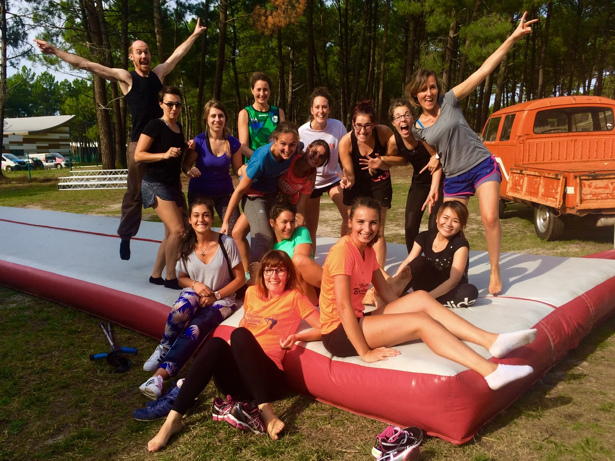 Komono-TeamBuilding-groupe-Tumbling.jpg