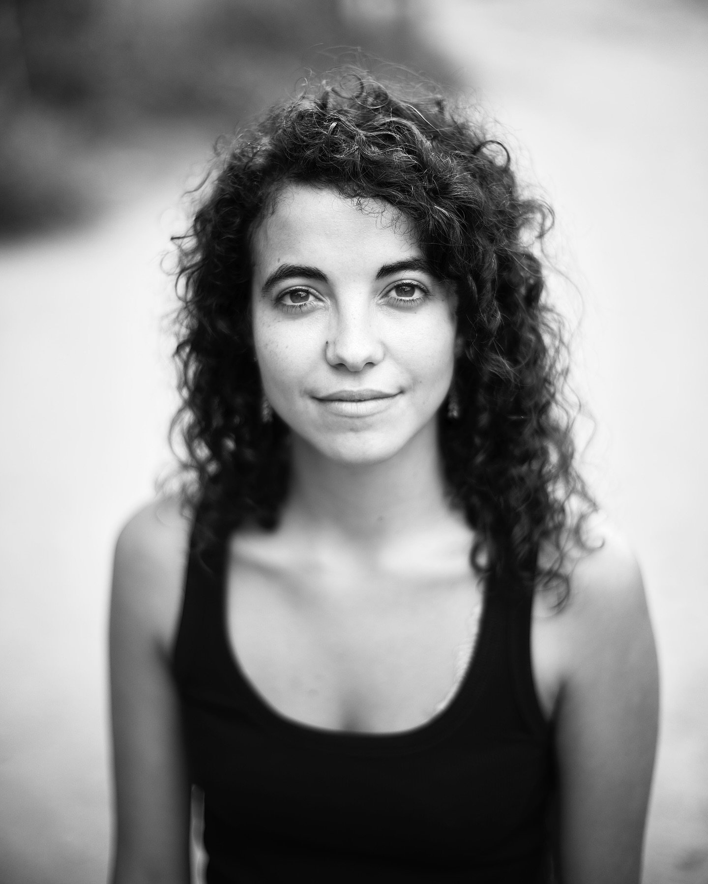 Bij de Nine Arches liep ik Marina tegen het lijf. Ik was het afvinken van de bekende hotspots een beetje zat en had zin om mensen te portretteren. We raakten aan de praat, en toen ik vroeg of ze het goed vond dat ik wat foto&rsquo;s van haar maakte w