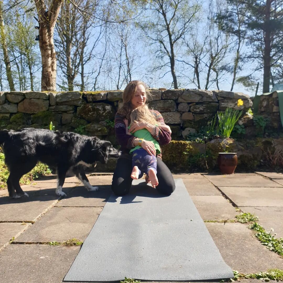 Always room for 1 more... 

Loving my new favourite outdoor yoga spot - feeling sunny, windswept and loved ❤

New sessions starting in May with Yoga for Climbers classes and workshop @theledgeclimbinggym plus more Yoga for Adventure Sports and 1:1 cl