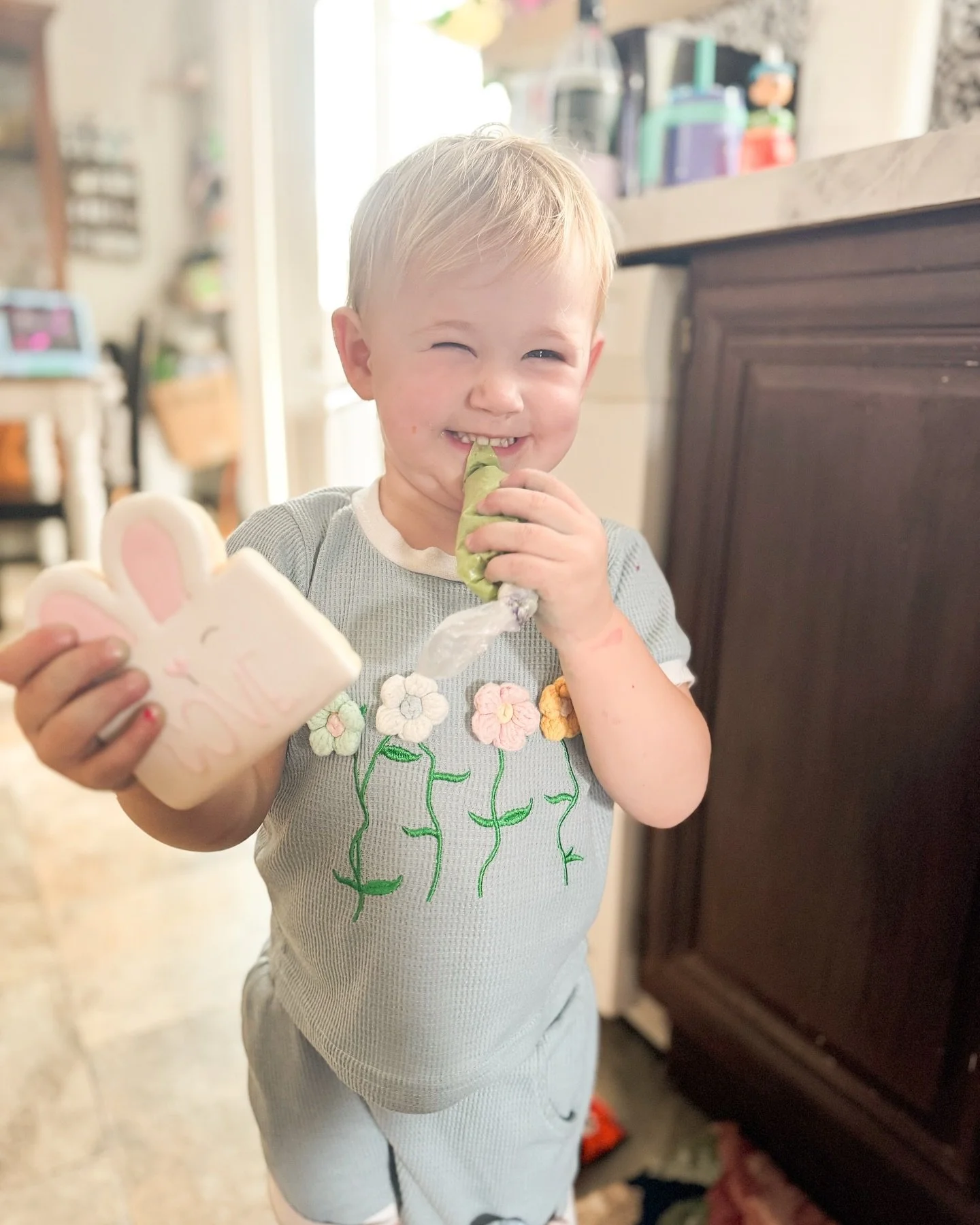 Thank you so much for all the orders already 🫶 Easter cookies still available on my website for pickup next week!! Coveandcrumb.com 

#Customcookies #customcookie #royalicing #royalicingcookies #courtscookieco #cookies #sugarcookies #americolor #bak