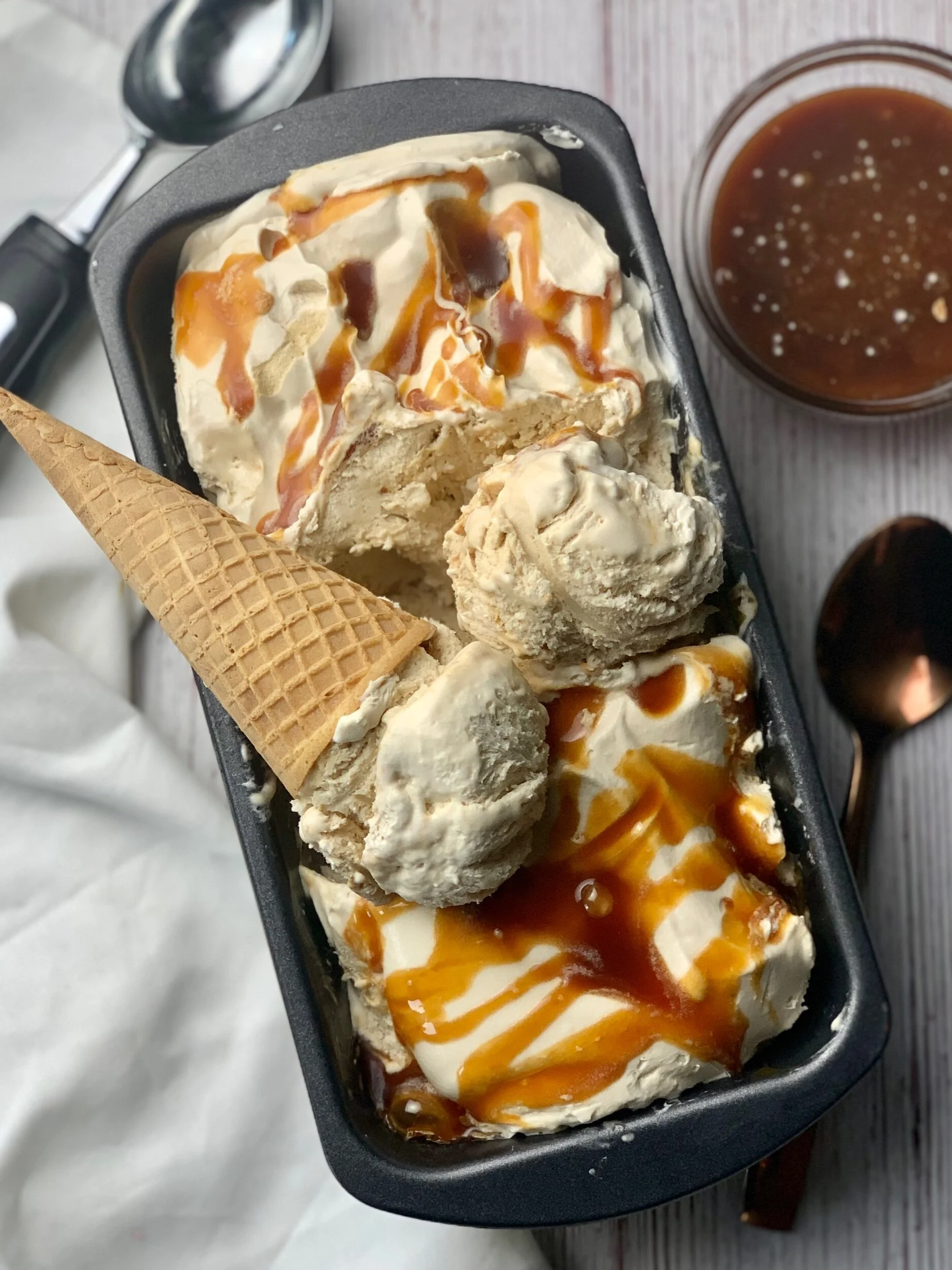BROWN SUGAR CARAMEL NO-CHURN ICE CREAM 