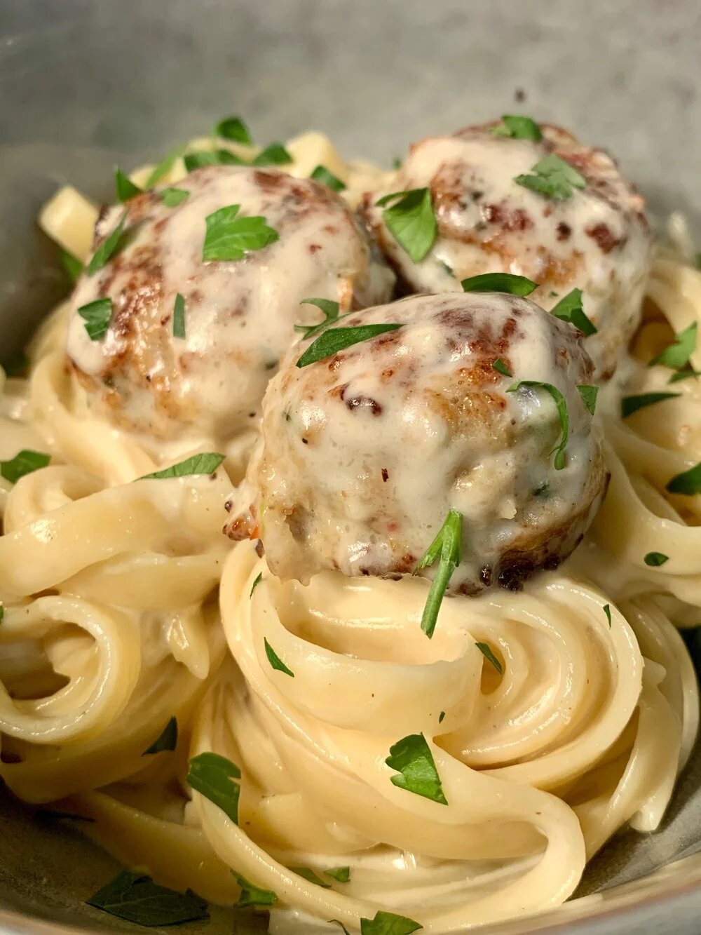 FIVE-INGREDIENT ALFREDO SAUCE