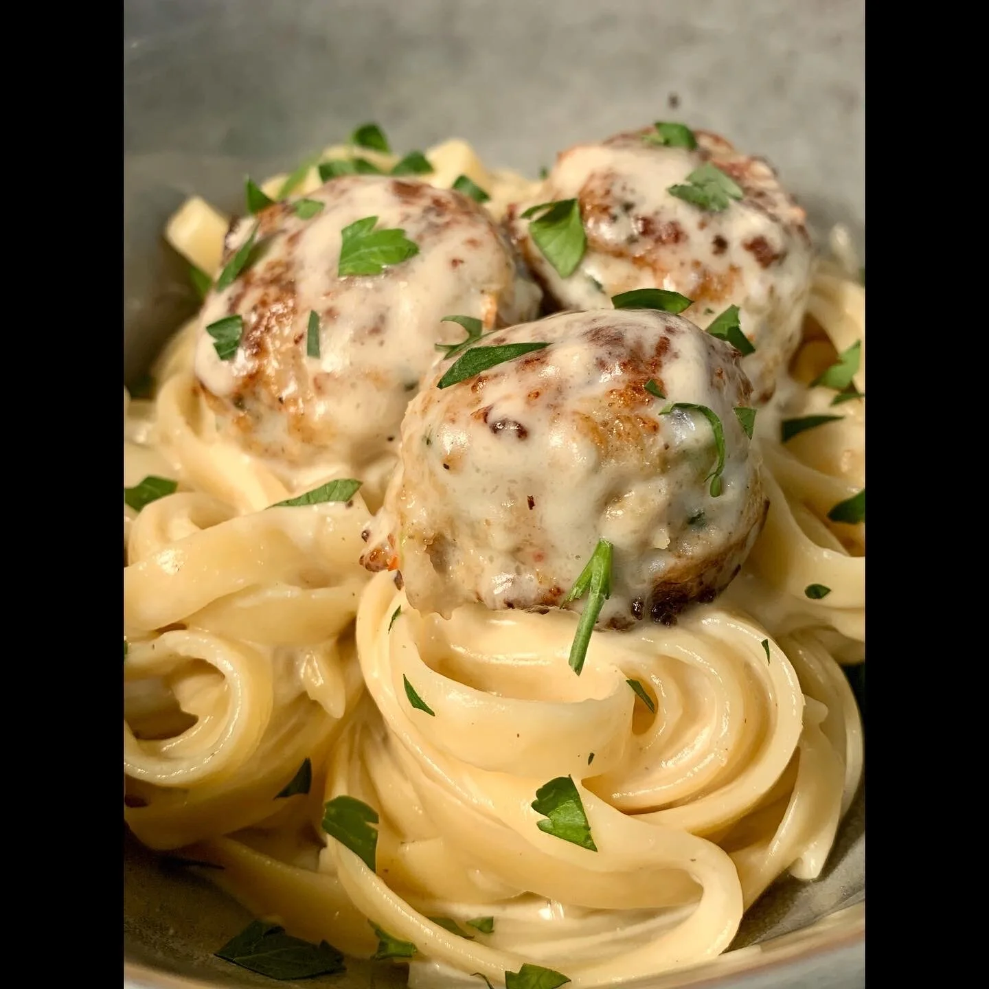 FIVE-INGREDIENT ALFREDO SAUCE