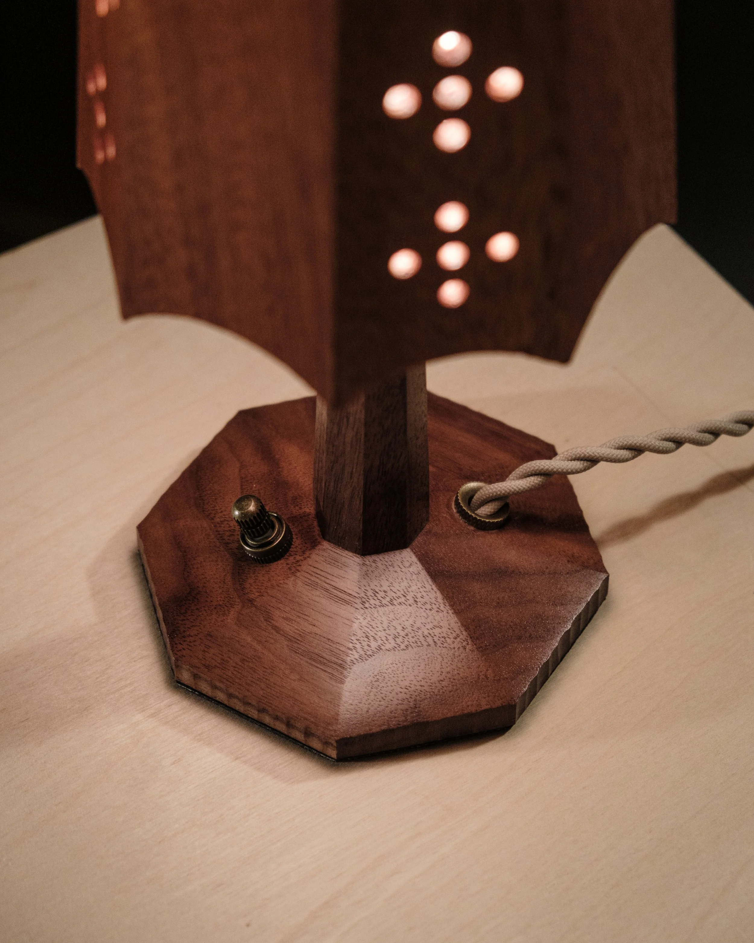Pontiffs Desk Lamp 4.jpg