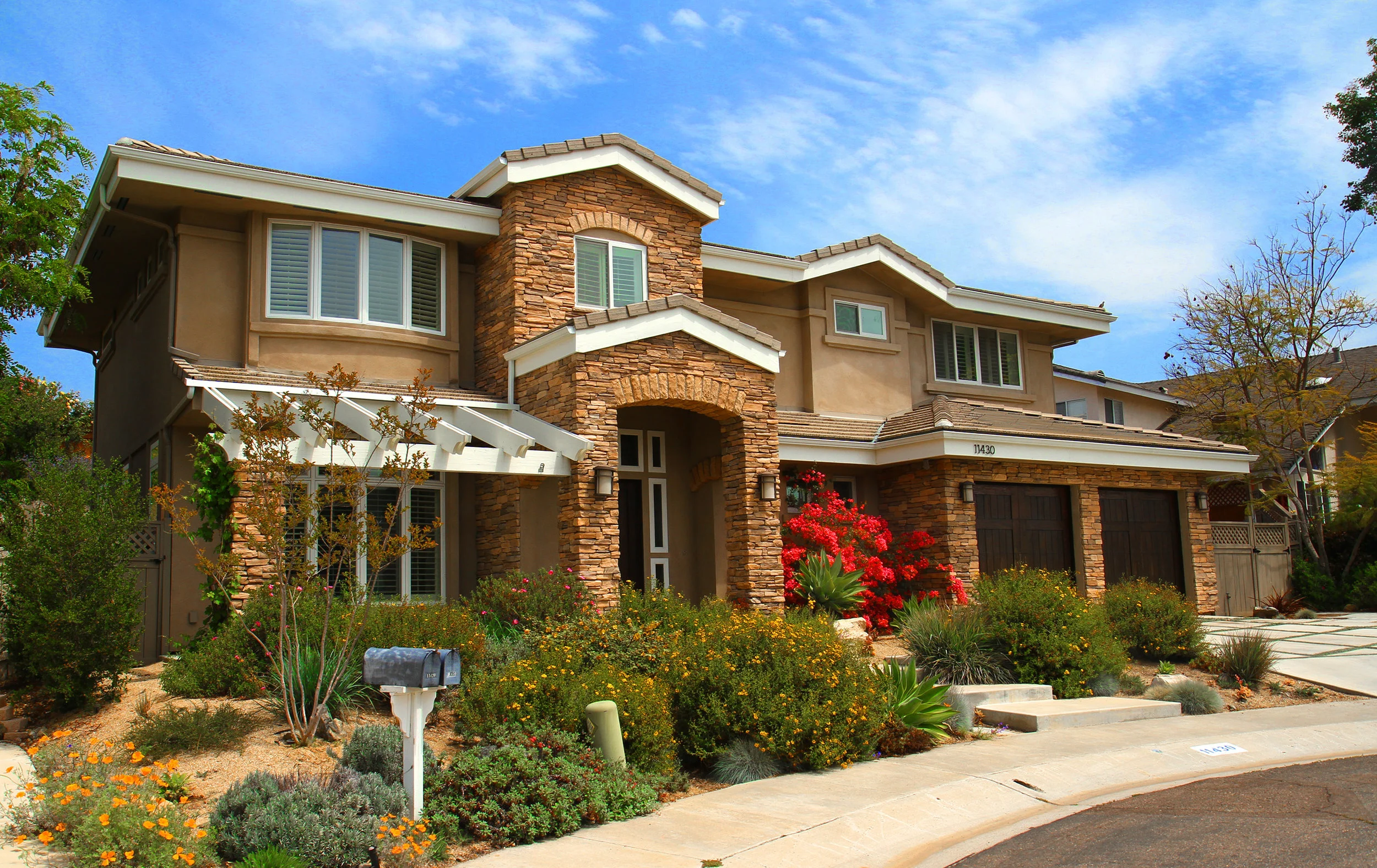 Luz Road Residence