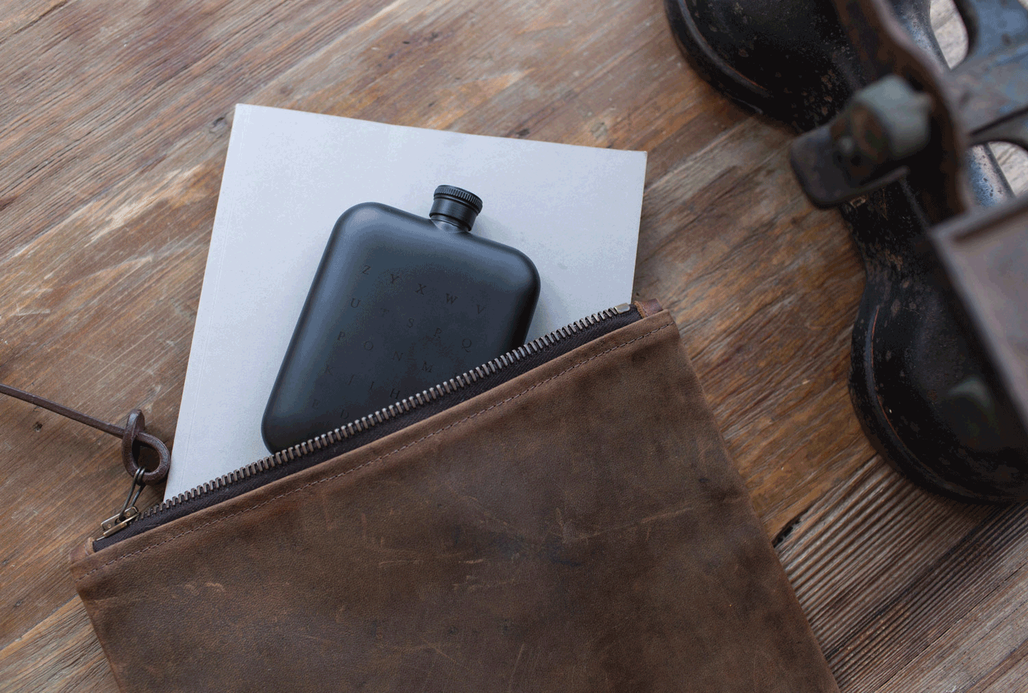 21 nyc graphic designer home gift izola design zyx xyz flask black matte box packaging zip pouch men gift liquor drinking bachelor party