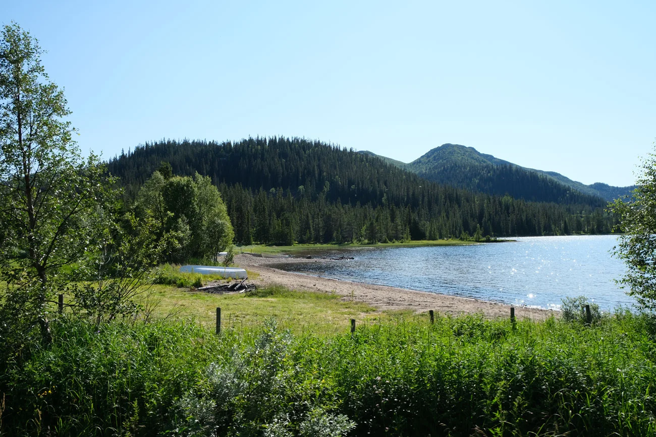 Stranda_Lognvikvatn.jpg