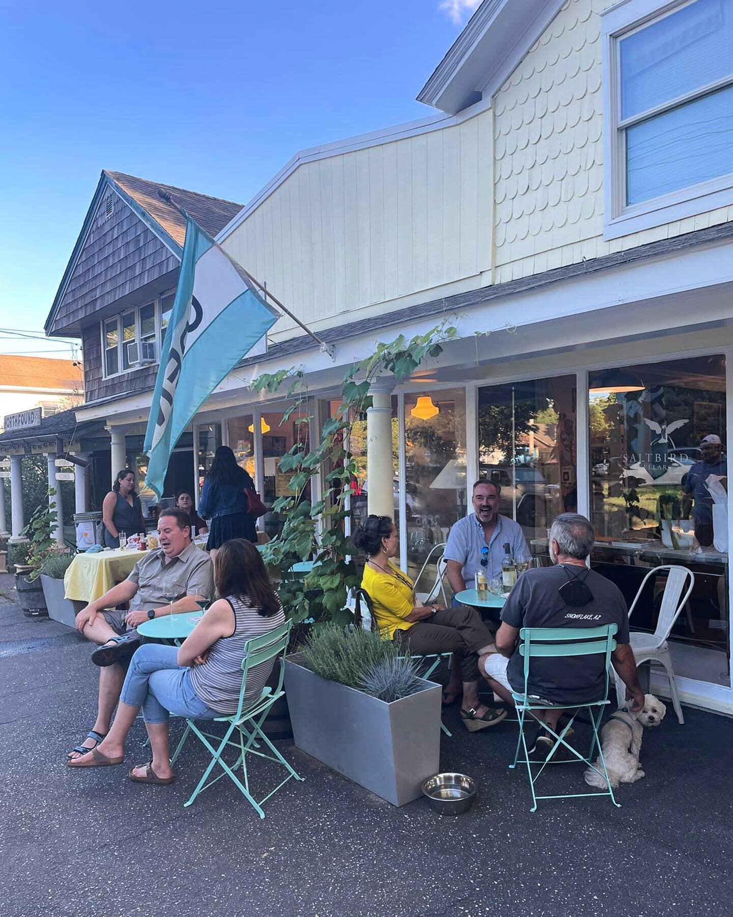 We are open today from 12 - 6 pm (closed Monday)! Pull up a seat for a fall wine tasting and nosh on our snack menu. 🍷 🧀 

#tastingroom #northfork #winerasting #holidayweekend #thingstodo #thingstodonyc #nofoeinetrail #longislandwine