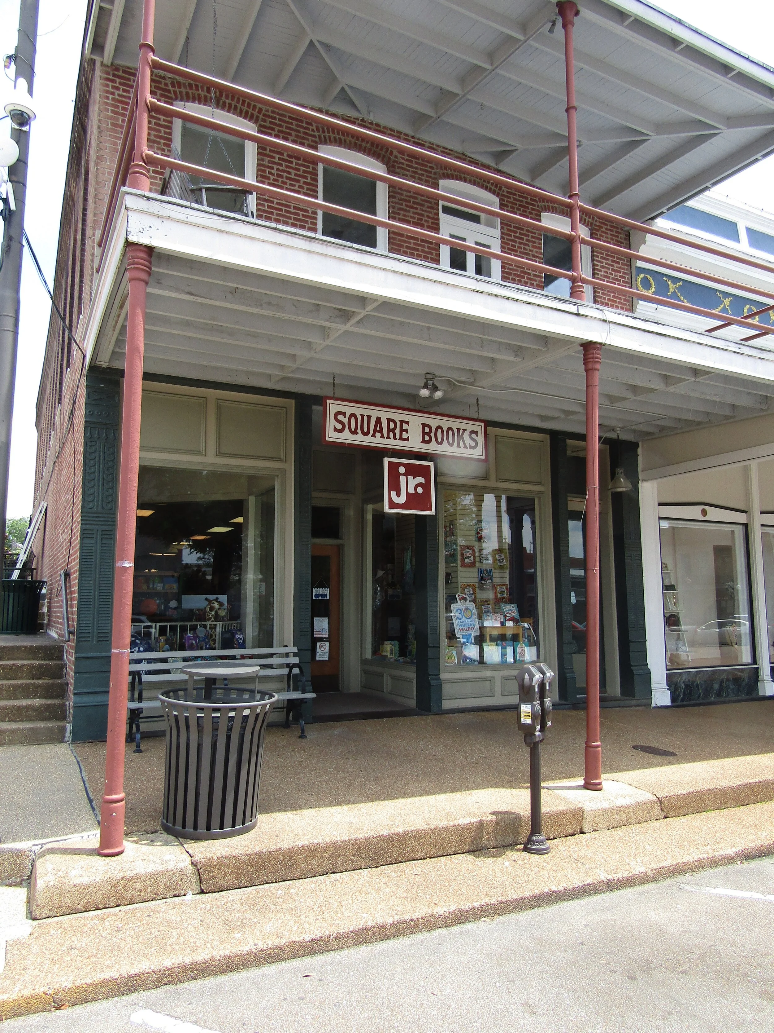 Kid-friendly businesses in Oxford, MS — kidfriendlymississippi.com