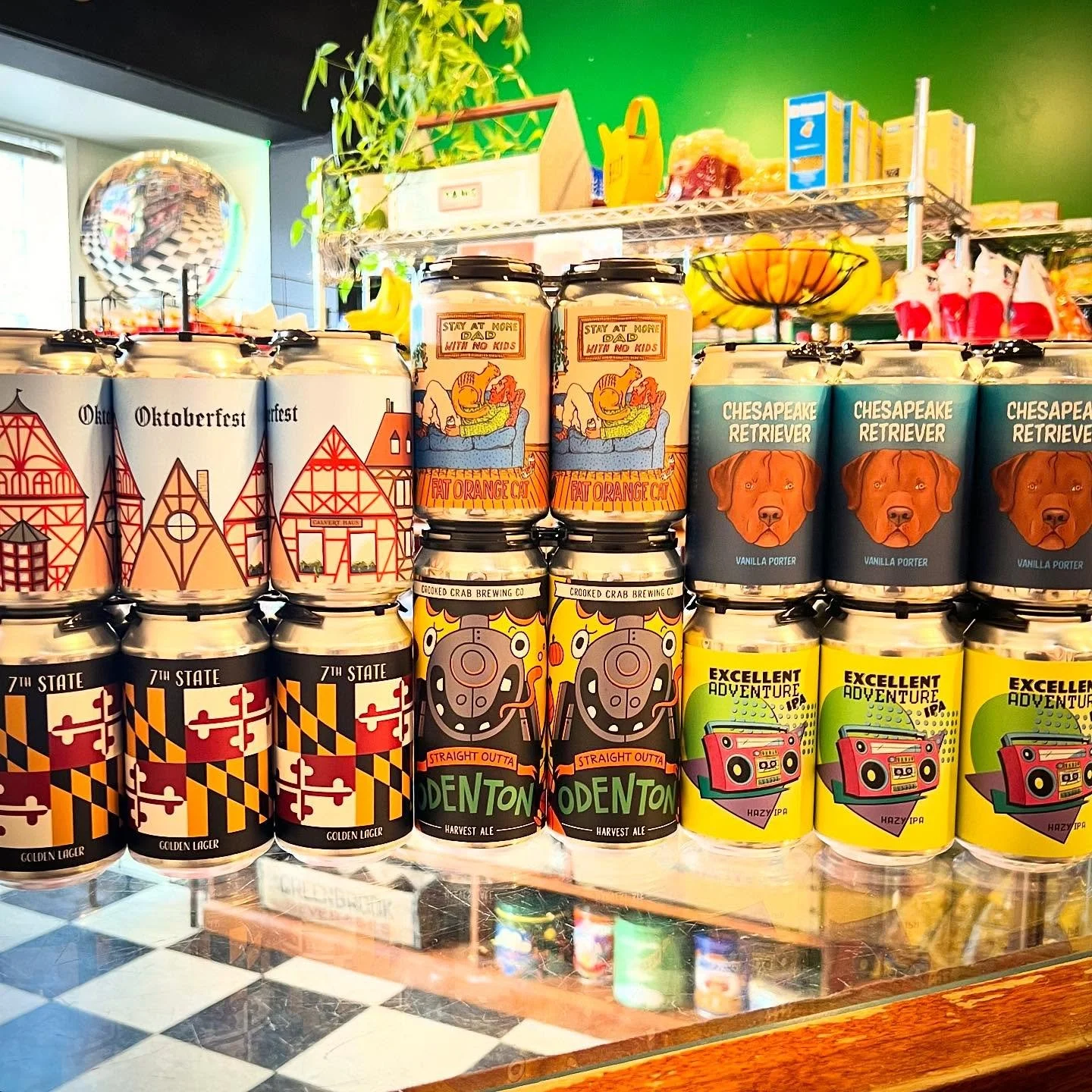 New beer drops for the long weekend!!! Featuring @calvertbeerco @fatorangecatbrewco @crookedcrabbeer
.
.
.
#drinklocal #longweekend #catdad #beer #cocktails #wine #dranks #hydrate #drinkyourcaresaway