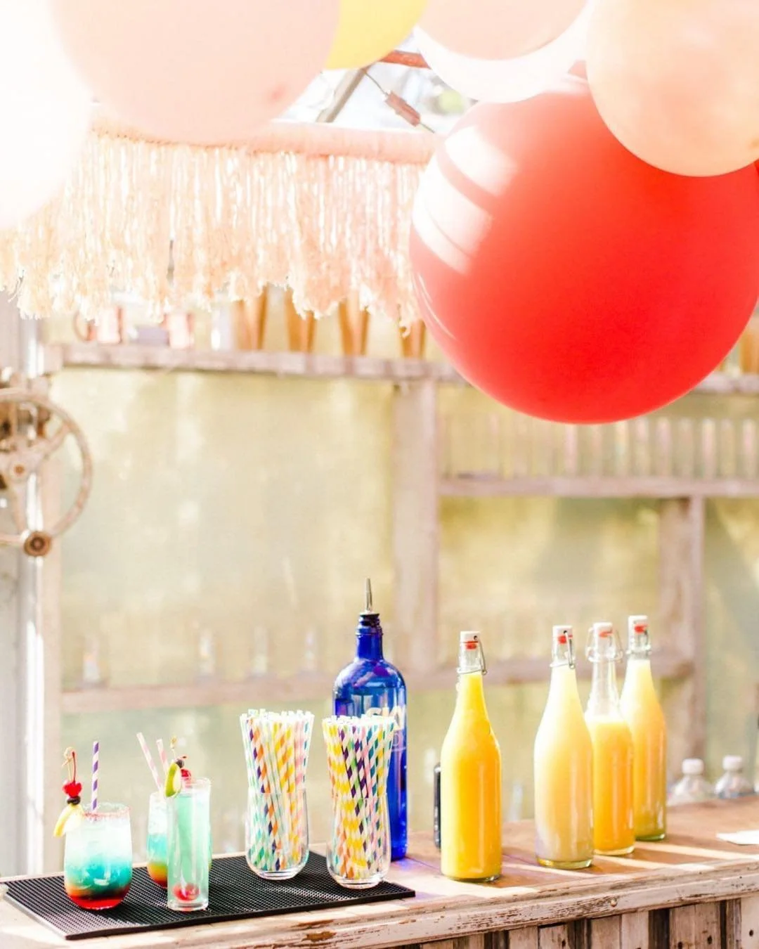 Throwback Sunday!  We had so much fun @the_jamevent  this year! Rainbow drinks rock!
#Repost @onyxandredwood
・・・
ᴿᴬᴵᴺᴮᴼᵂ𝓁𝒾𝒷𝒶𝓉𝒾𝑜𝓃𝓈🌈🍹Taste the rainbow...⠀⠀⠀⠀⠀⠀⠀⠀⠀
ᵛᴱᴺᴰᴼᴿ𝓁𝑜𝓋𝑒👏🏻⠀⠀⠀⠀⠀⠀⠀⠀⠀
Photo by @rhianna.mercier⠀⠀⠀⠀⠀⠀⠀⠀⠀
Libations by @l