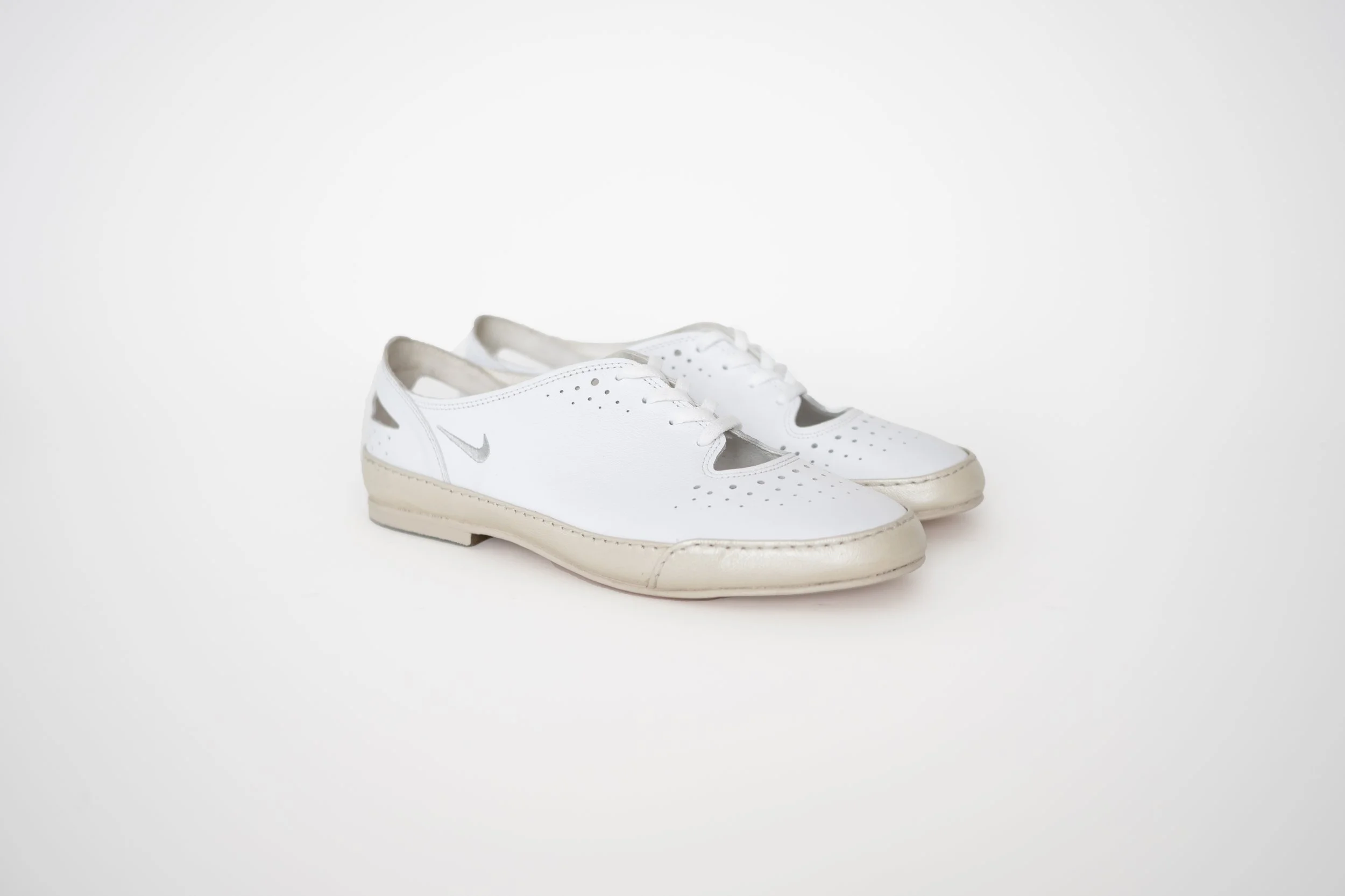 W US 10 -  NIKE GOLF FLATS