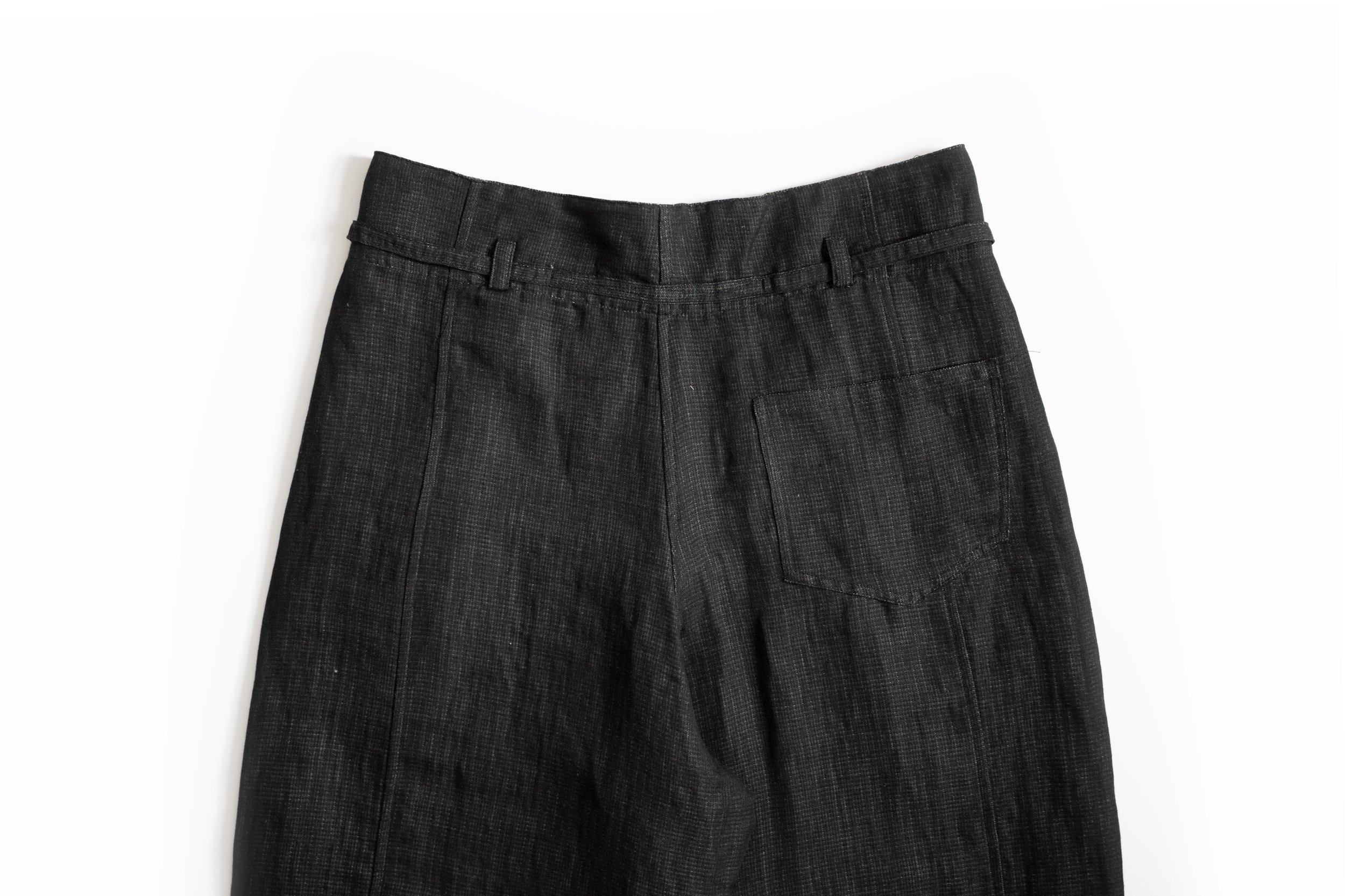 Black-Back-Close.jpg