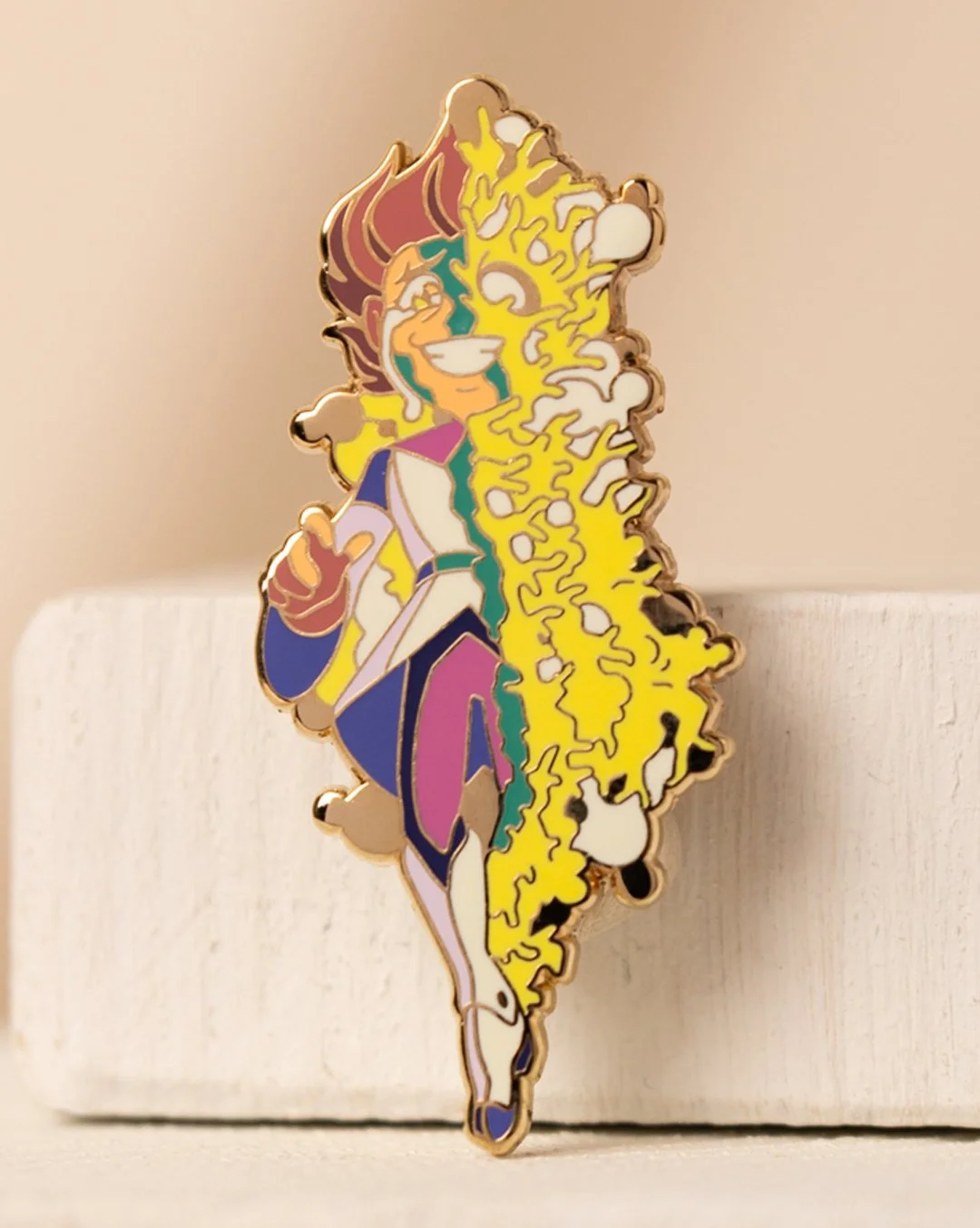 2.25" Chrysalis Luz Pin