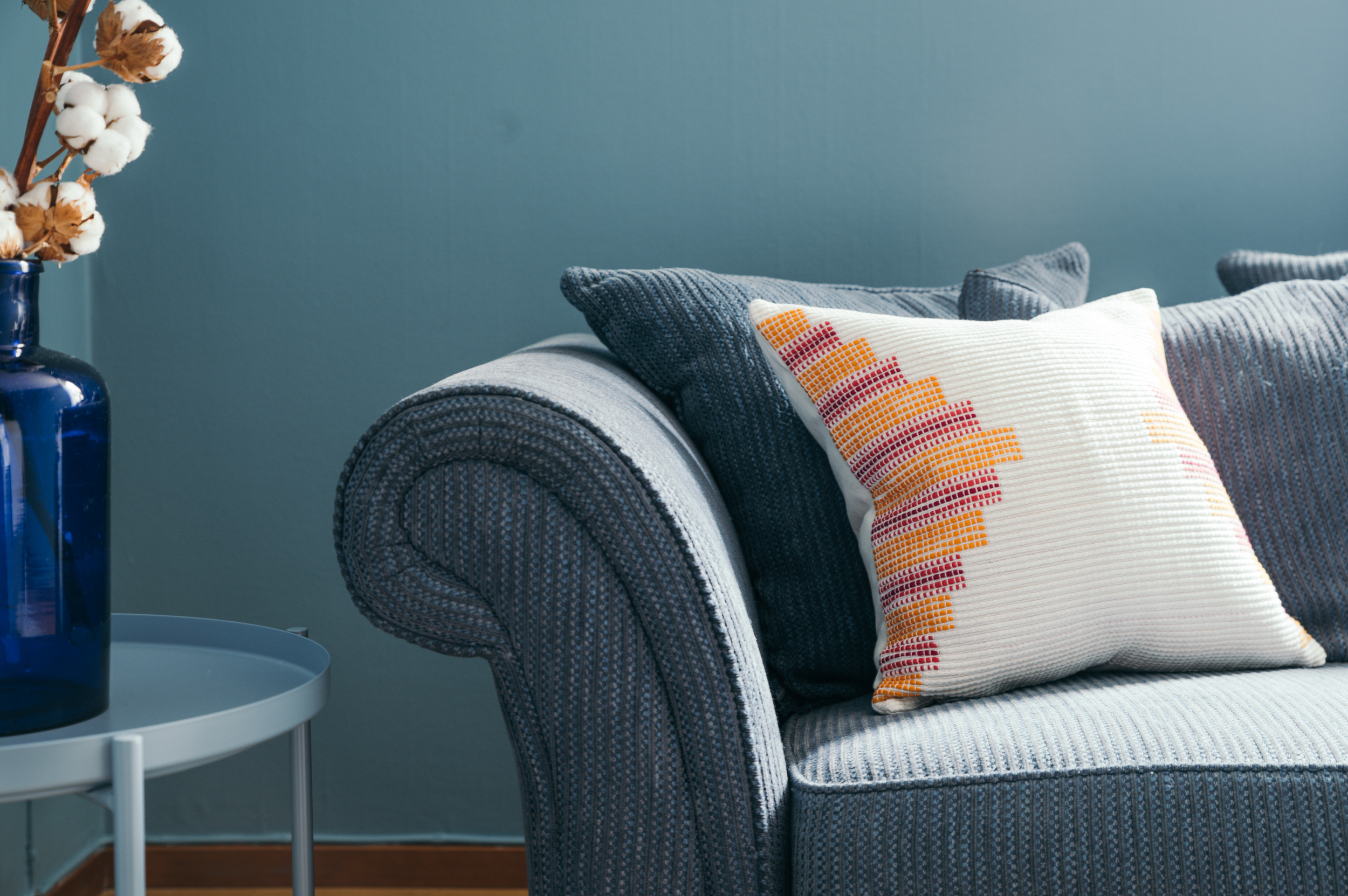 brocade_pillow_woven_backstraploom_scandi_design_3.png