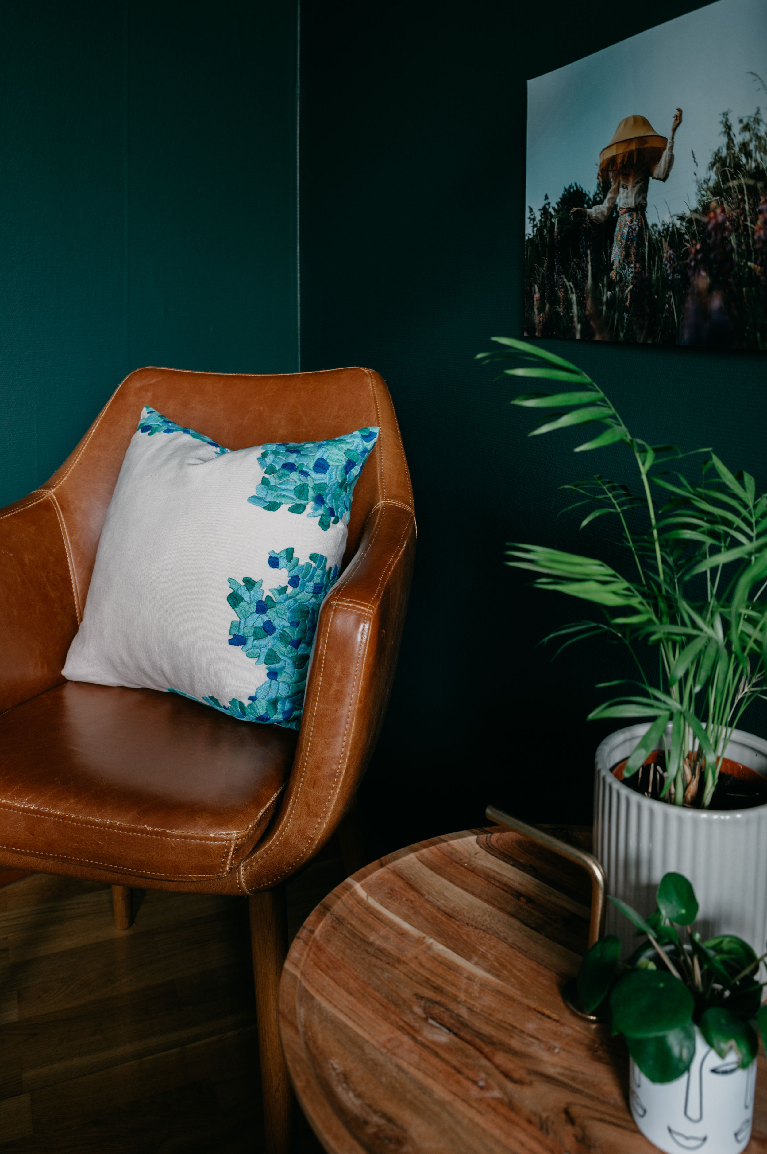 Embroidered_pillow_woven_backstraploom_turquoises.png