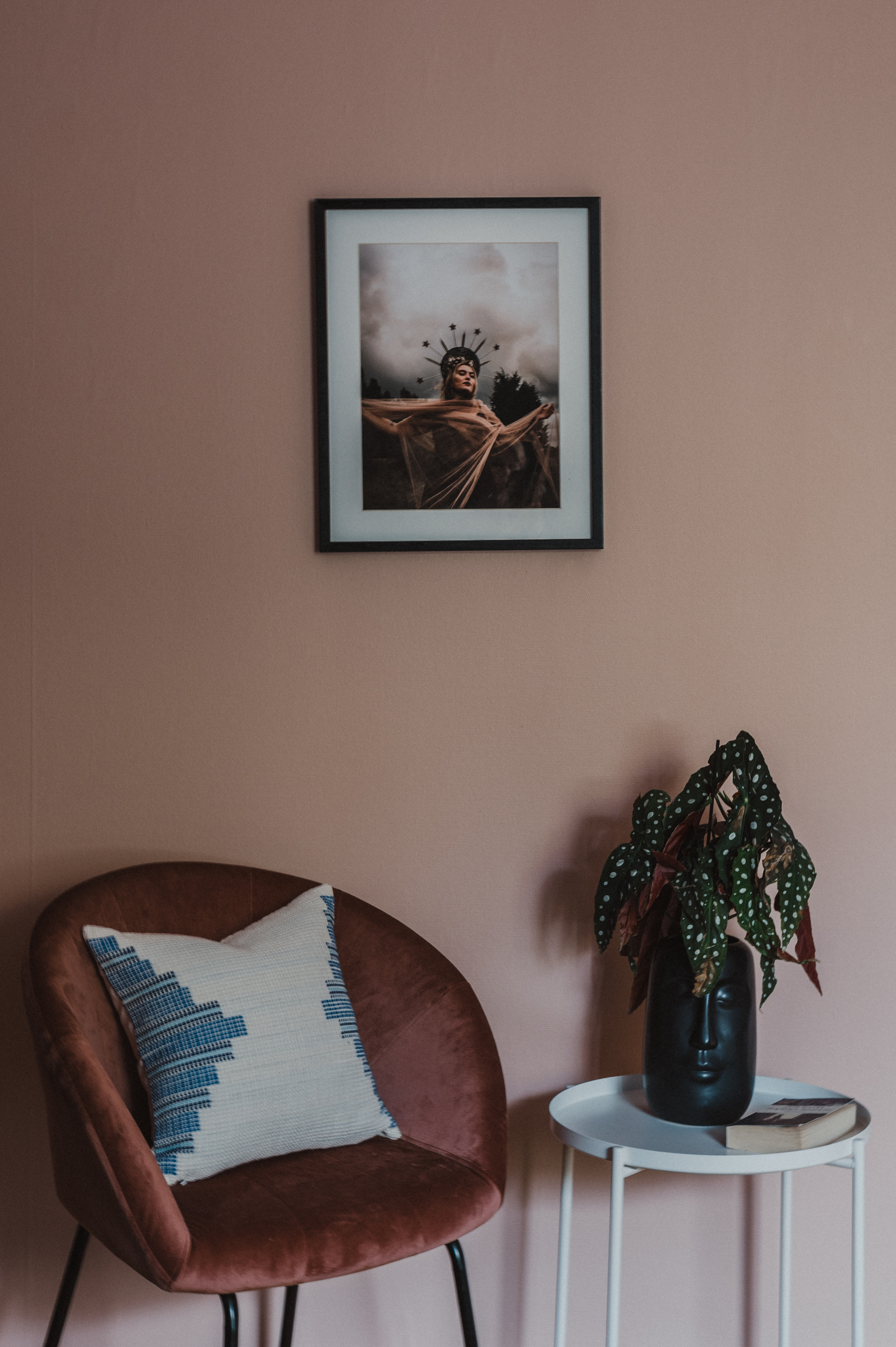 brocade_pillow_woven_backstraploom_scandi_design_2.png