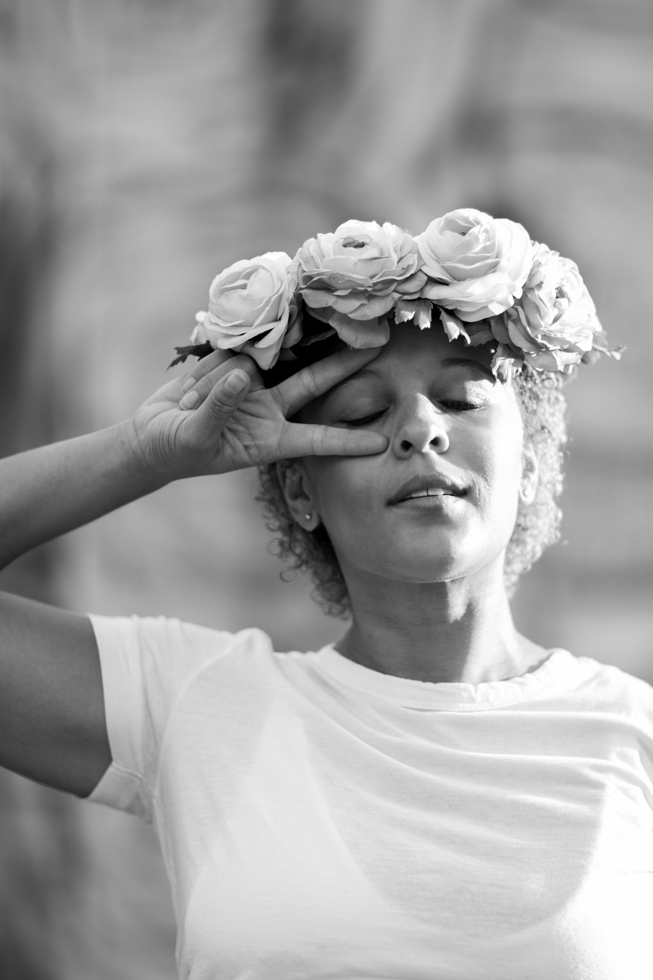 B&W flower crown.jpg