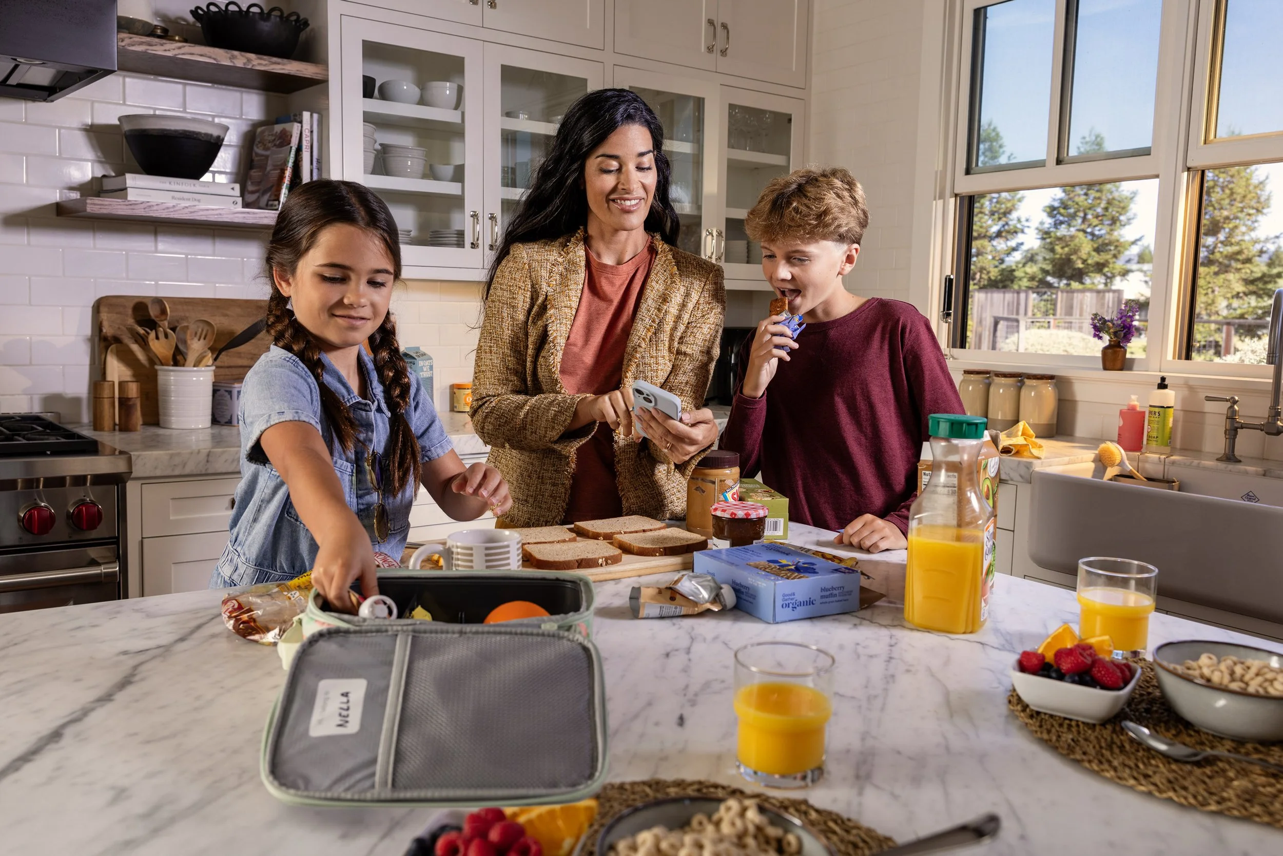 Commercial Lifestyle Shoot - Family alt