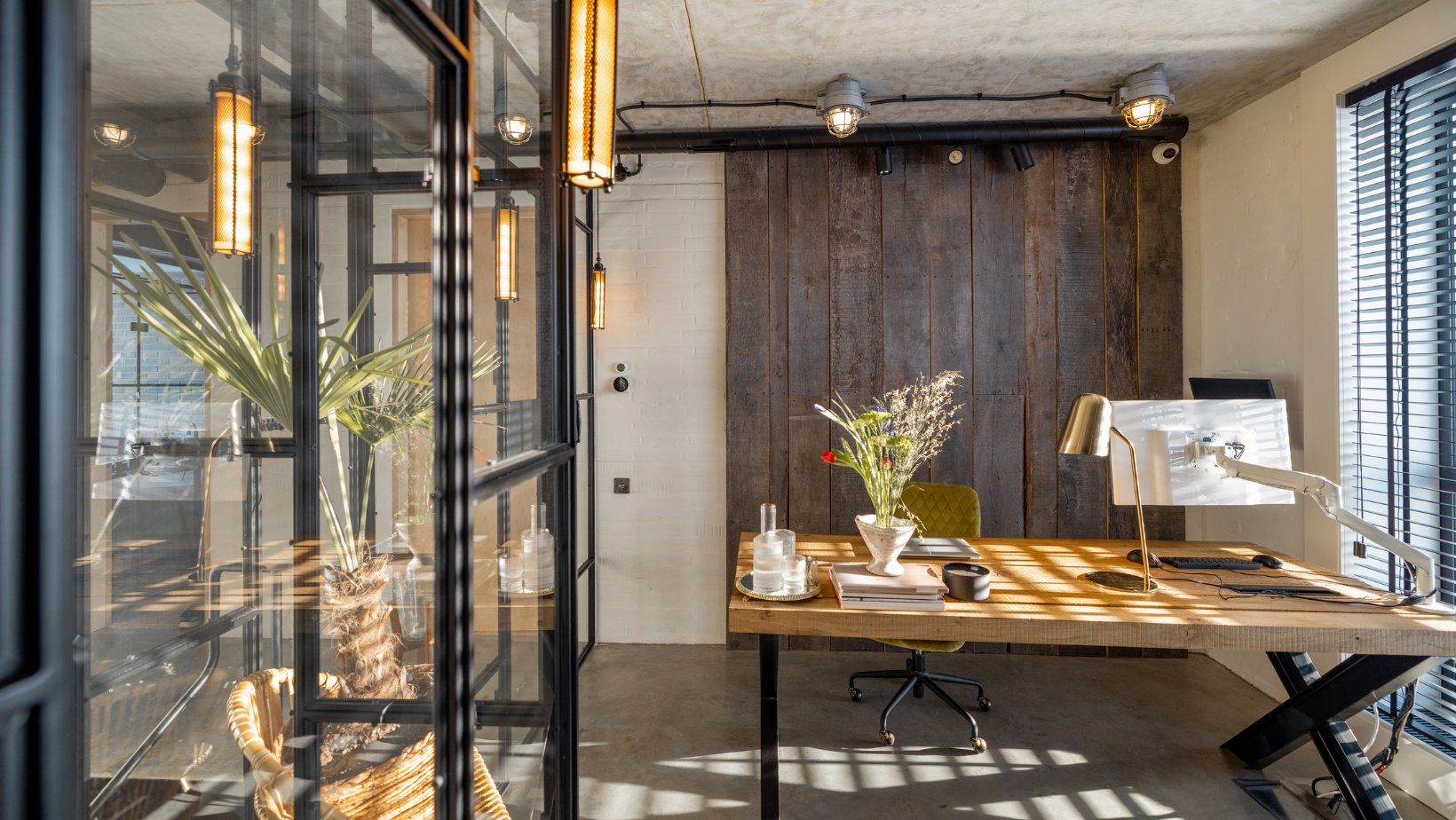 Accessorizing Your Home Office: Adding Flair and Personality to Your ...