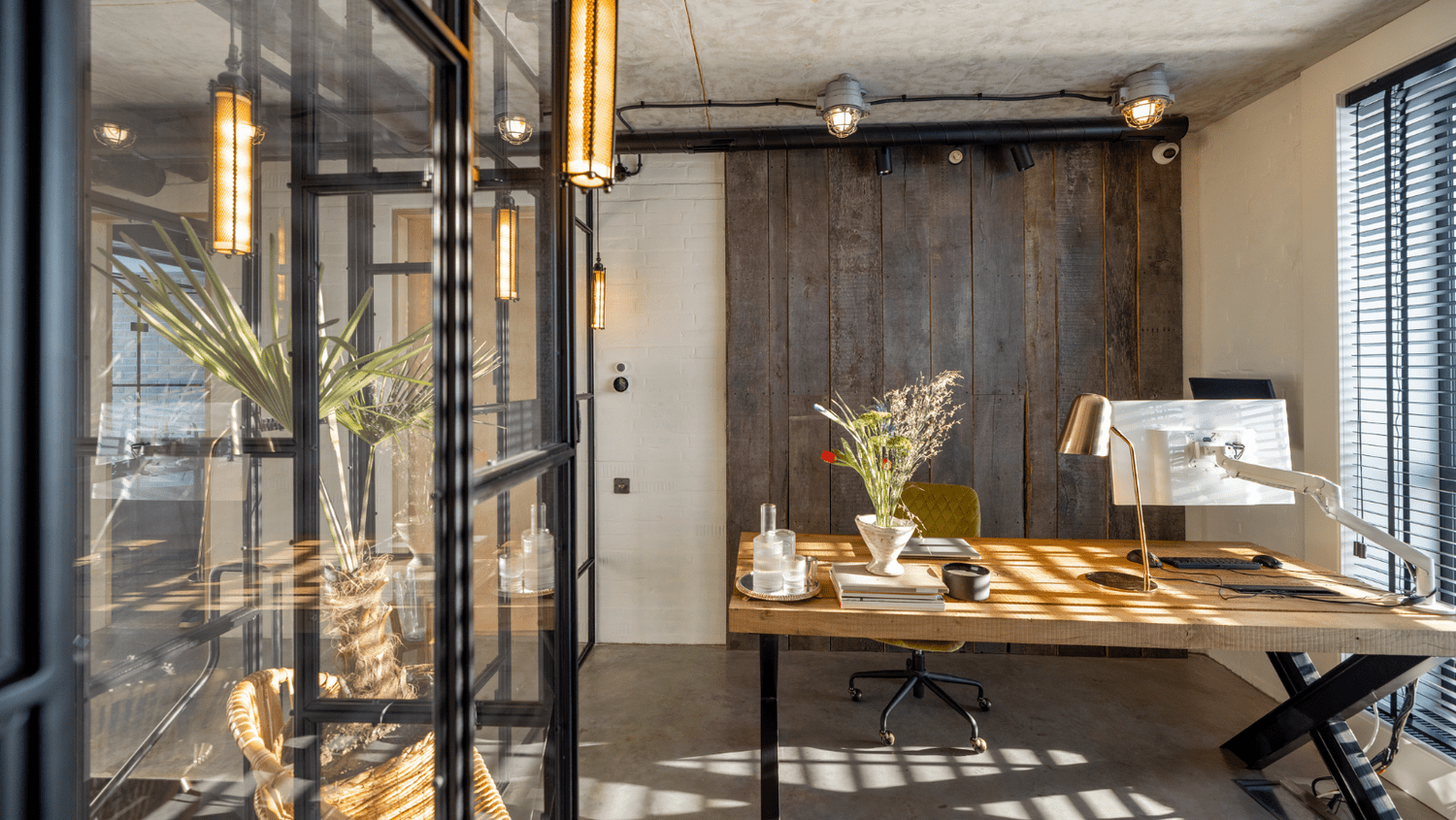 Accessorizing Your Home Office: Adding Flair and Personality to Your ...