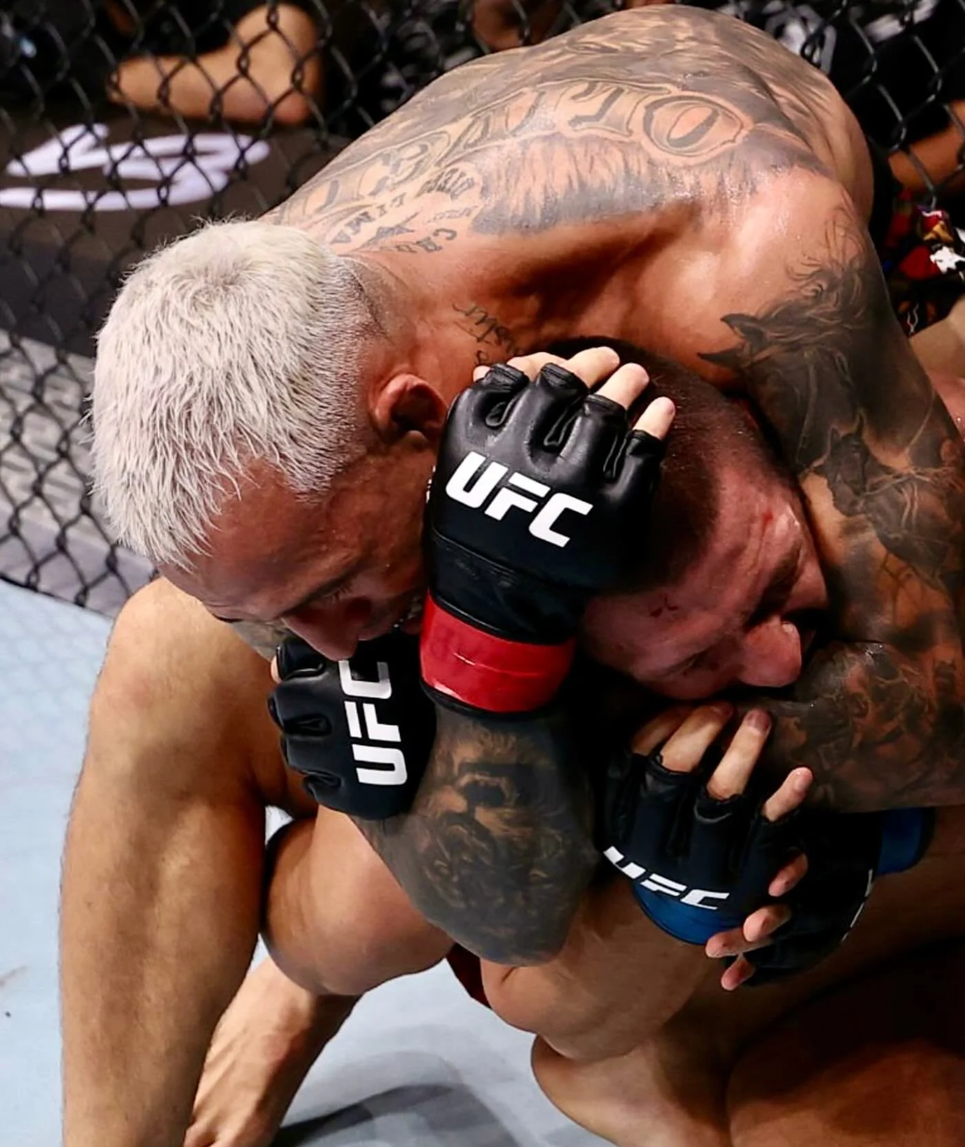 &mdash; Charles Oliveira absolutely bullied Gamrot in front of his home crowd from the opening bell, defeats him via face crank in the second round | #UFCRio #MMA 
&mdash;&mdash;&mdash;&mdash;&mdash;&mdash;&mdash;&mdash;&mdash;&mdash;&mdash;&mdash;&m