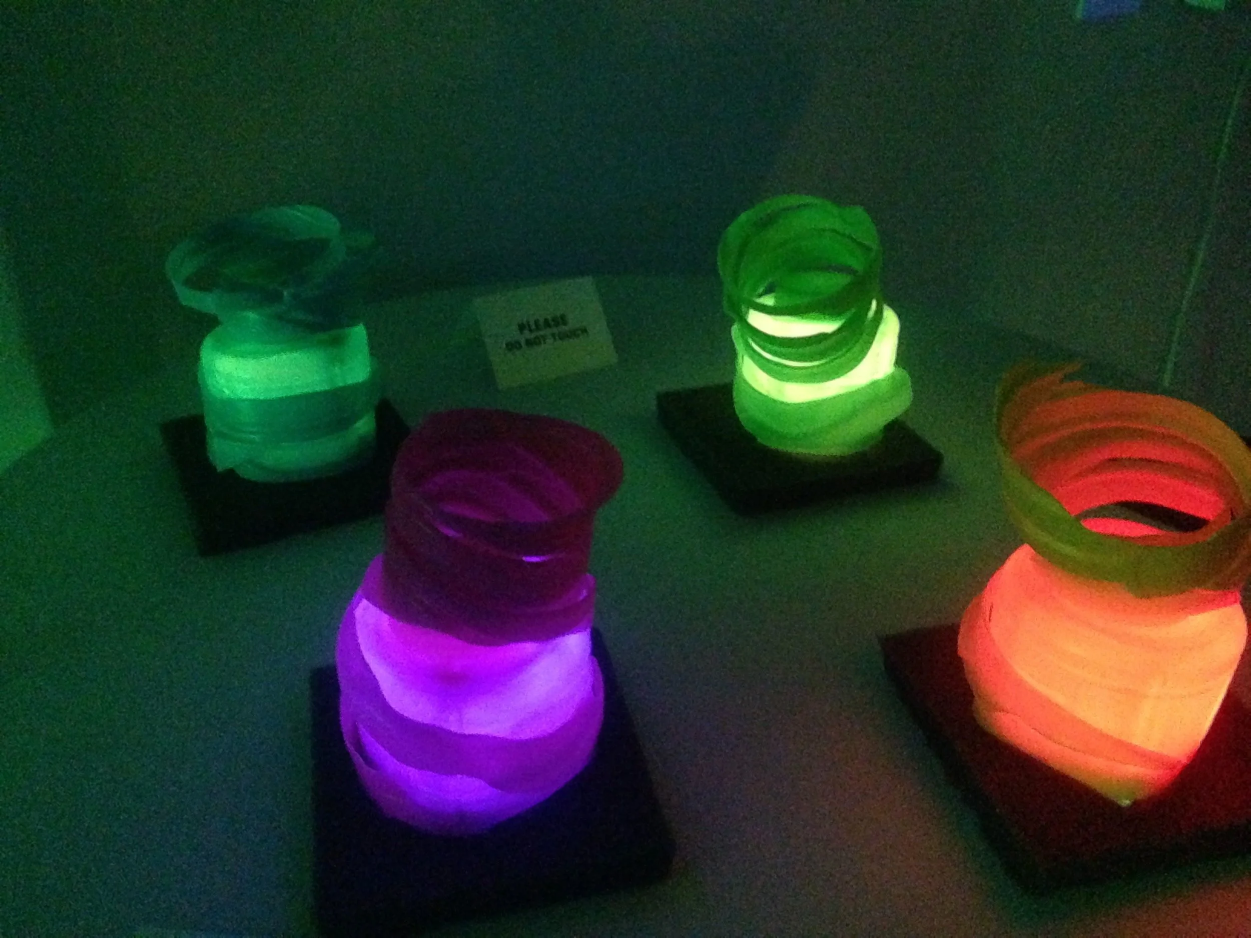 MODERN PIGMENTS