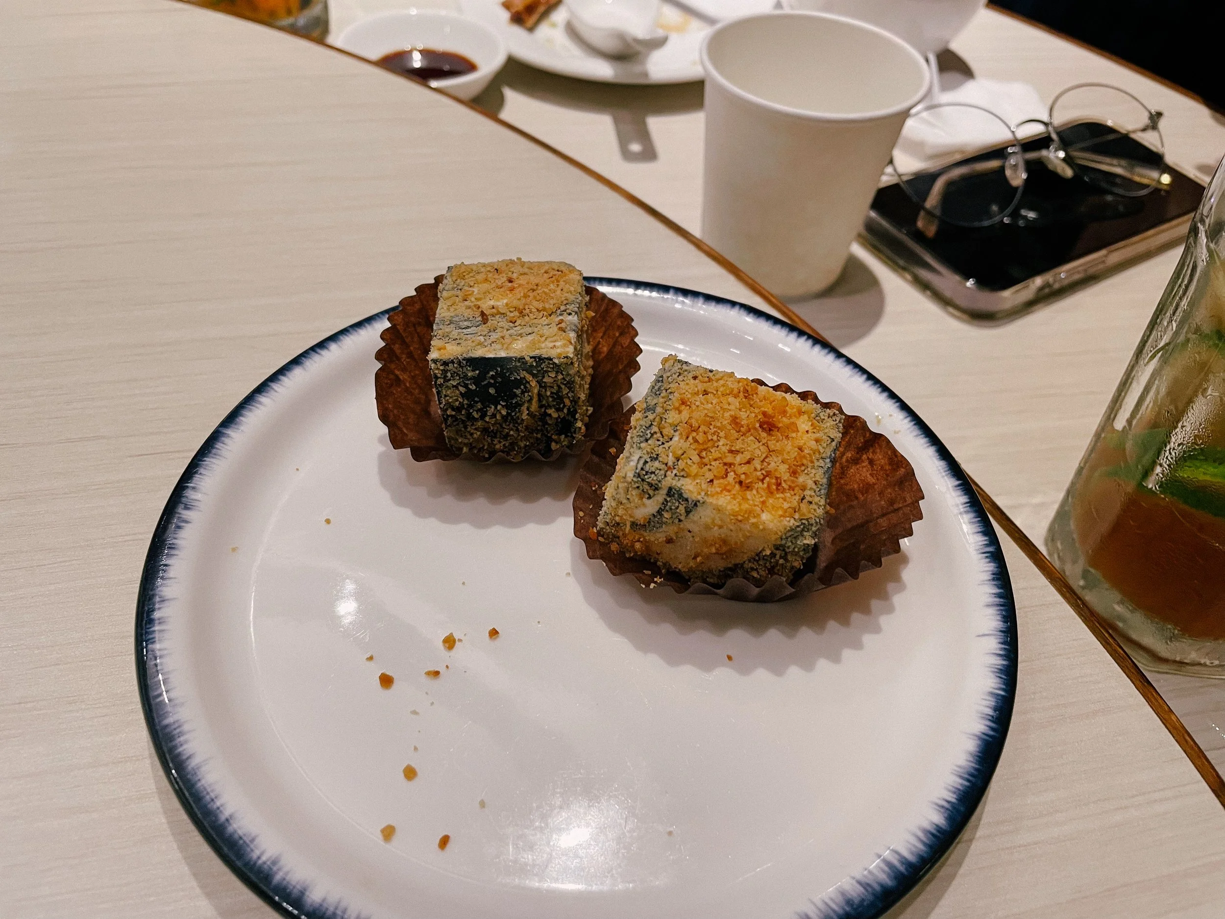 冷糕, this thing is freezing inside but no moisture
