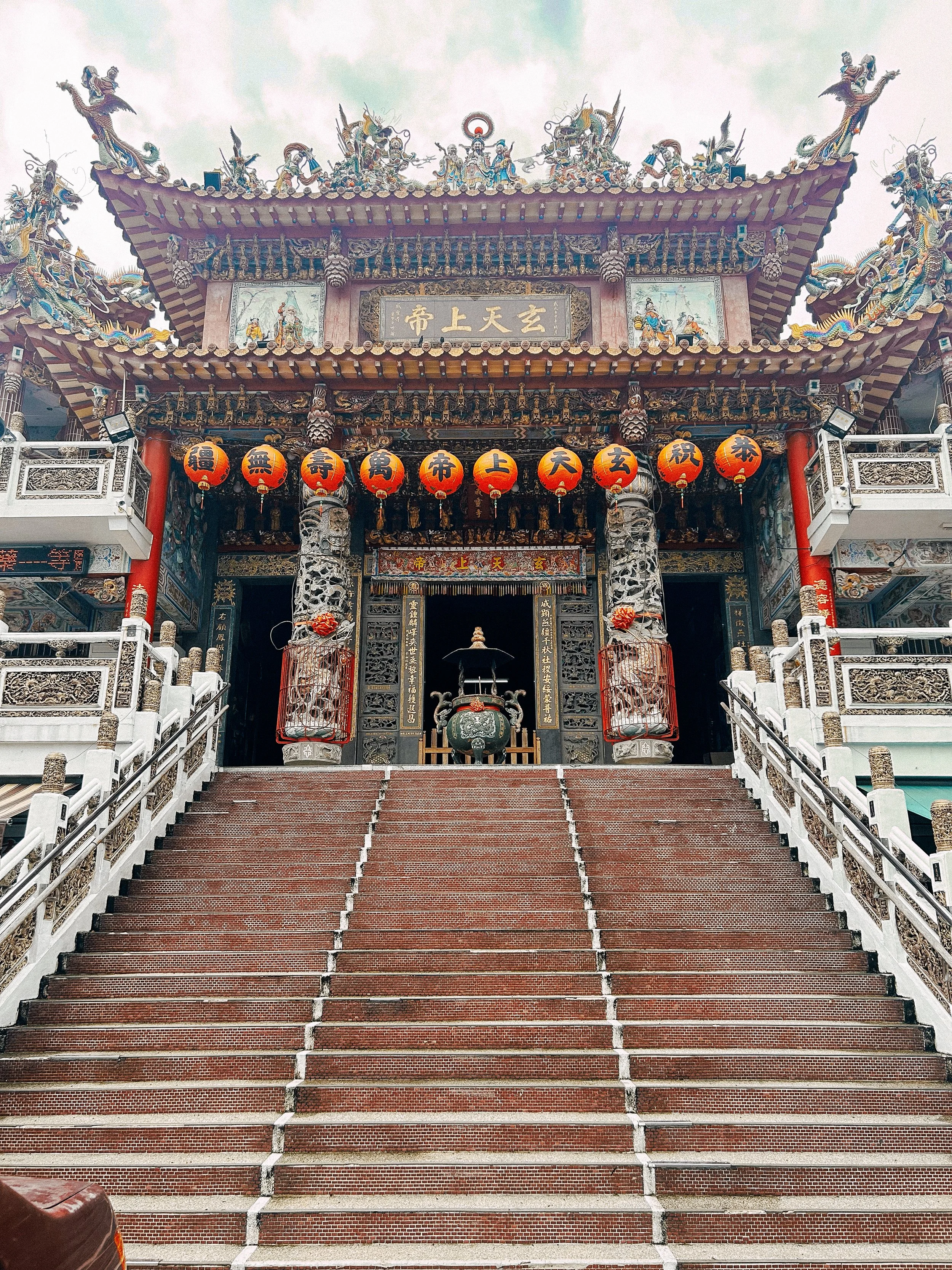 大舅家前的廟