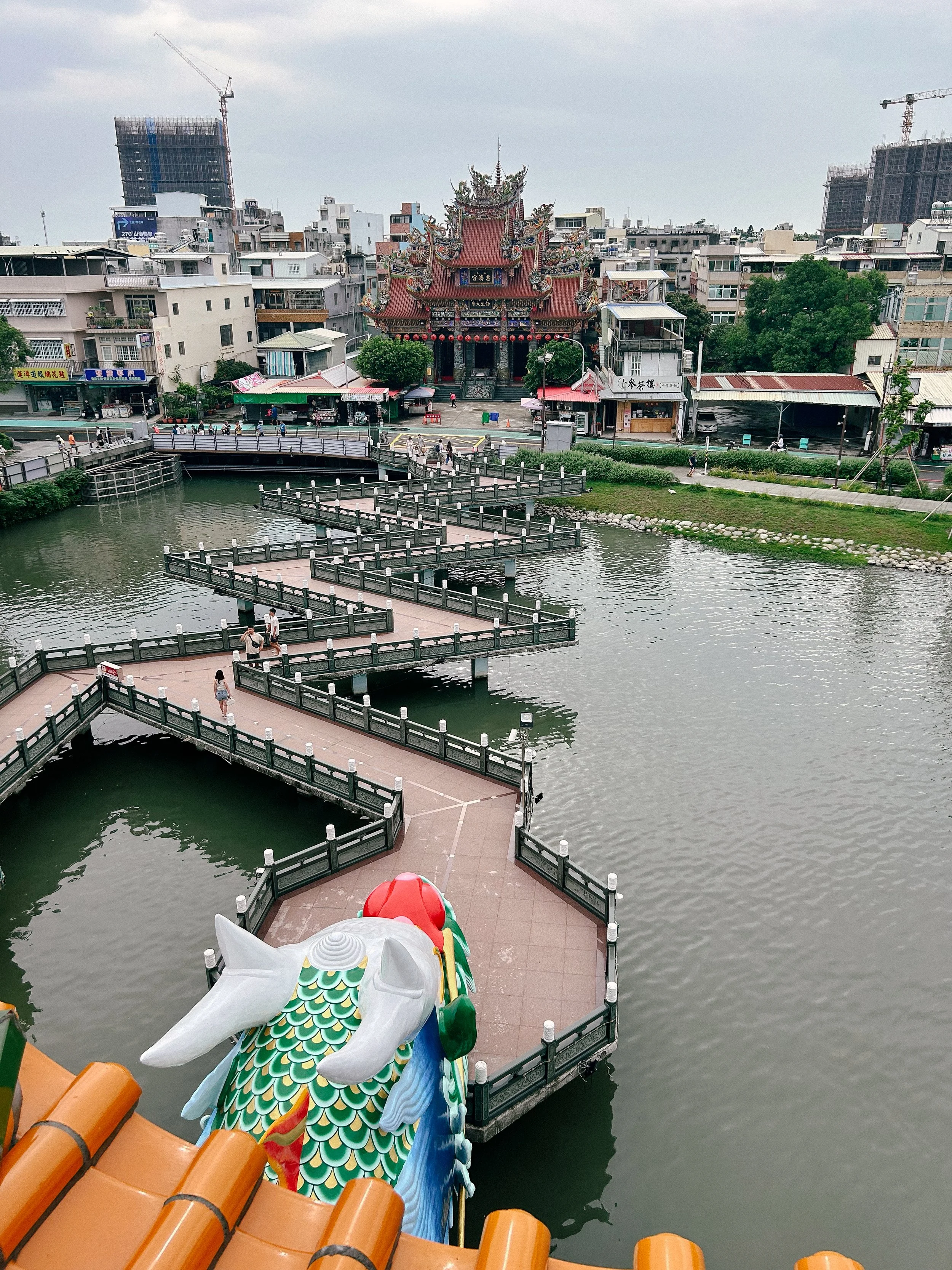 龍虎塔