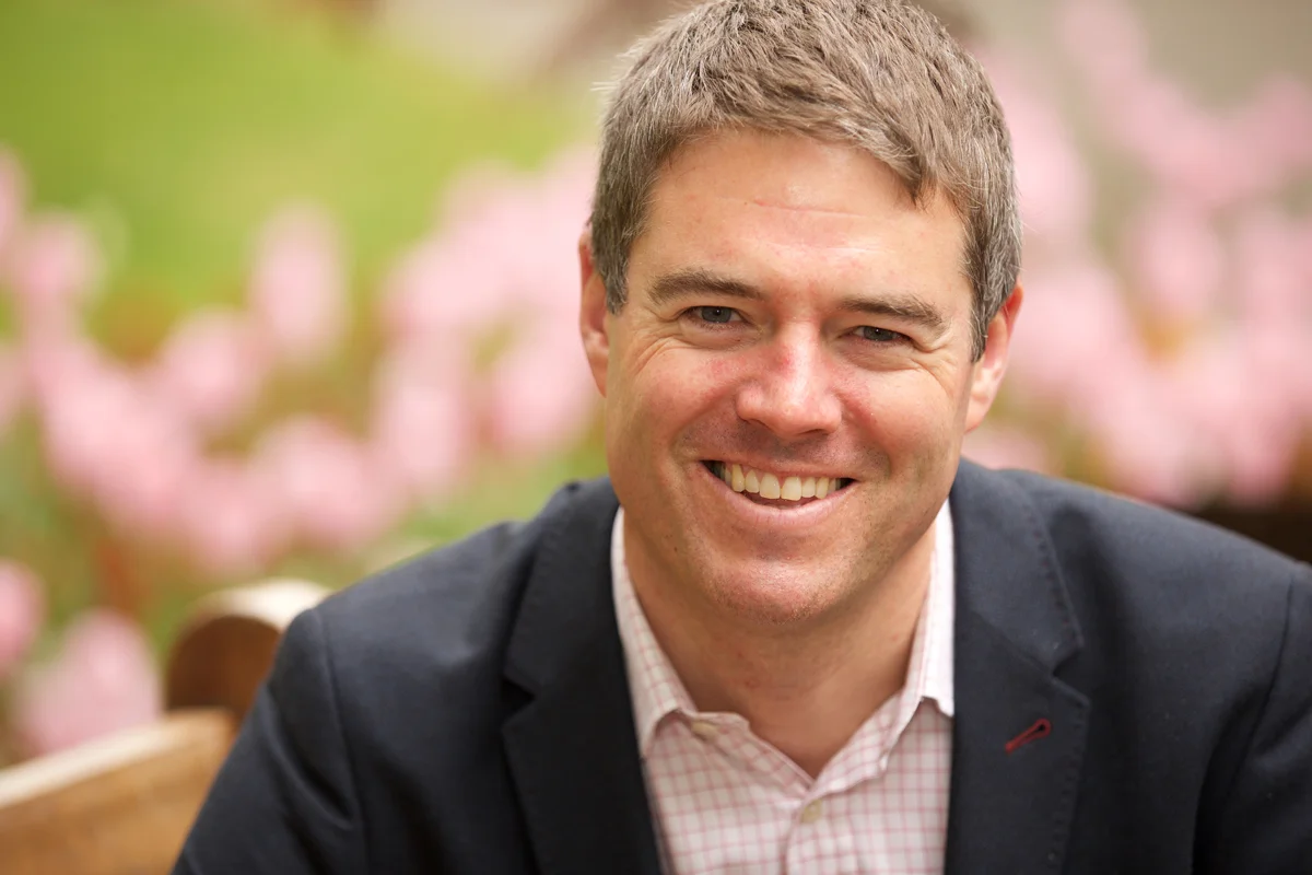 Episode #2: Phil Bolton - From Forensic Accountant to the Go-To Career Coach in London... and on to work with CEOs, MDs and Founders