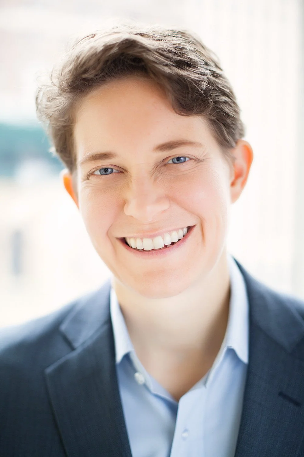 #119: Dorie Clark – Fear Not, Coaches! Dorie is Your Colleague, not Your Competitor