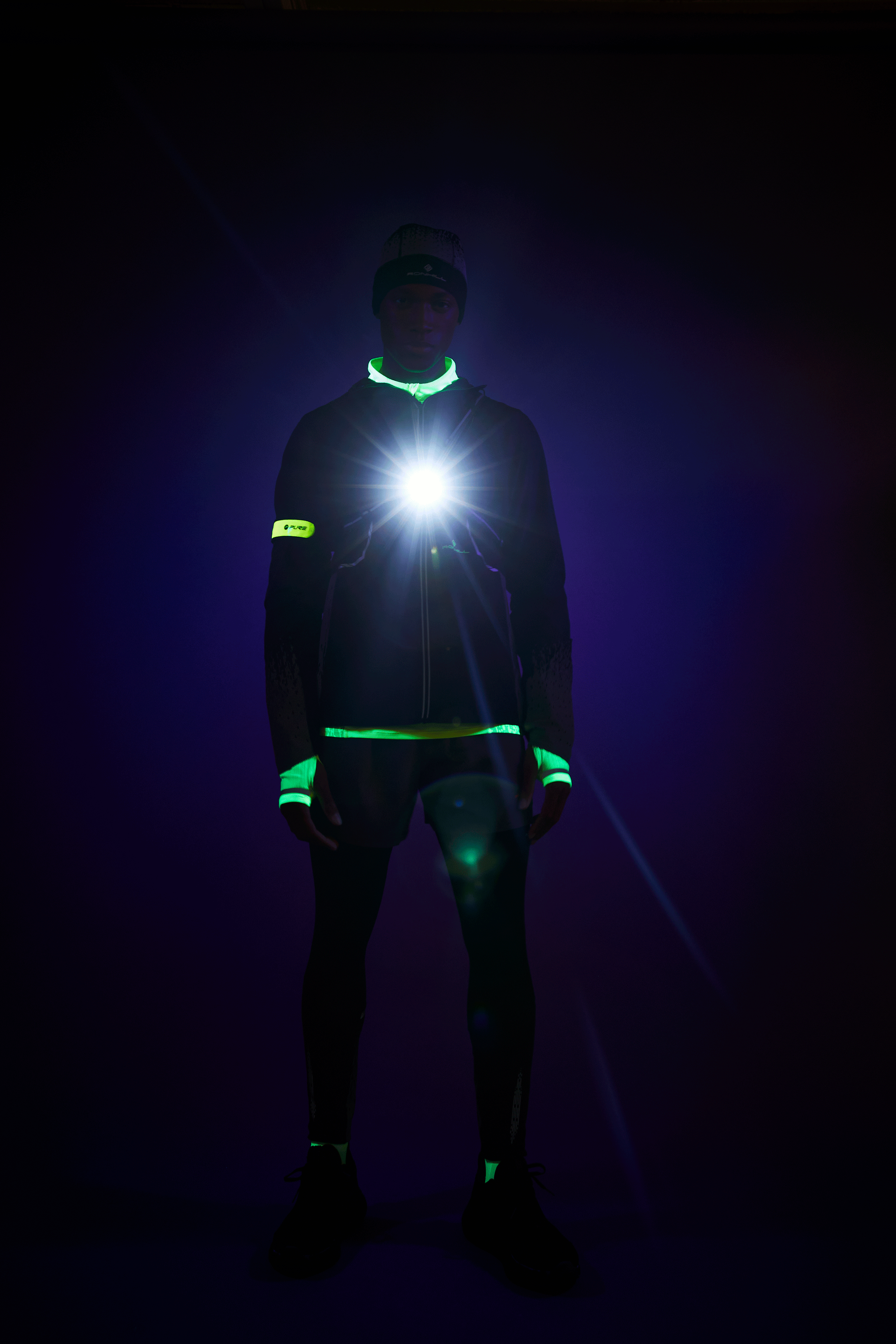 EV0900-man-run-2024-aug-01-370.gif
