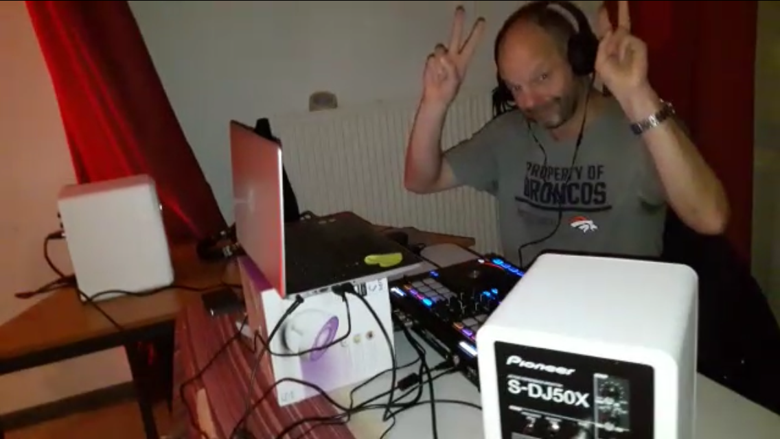DJ El Tiburon