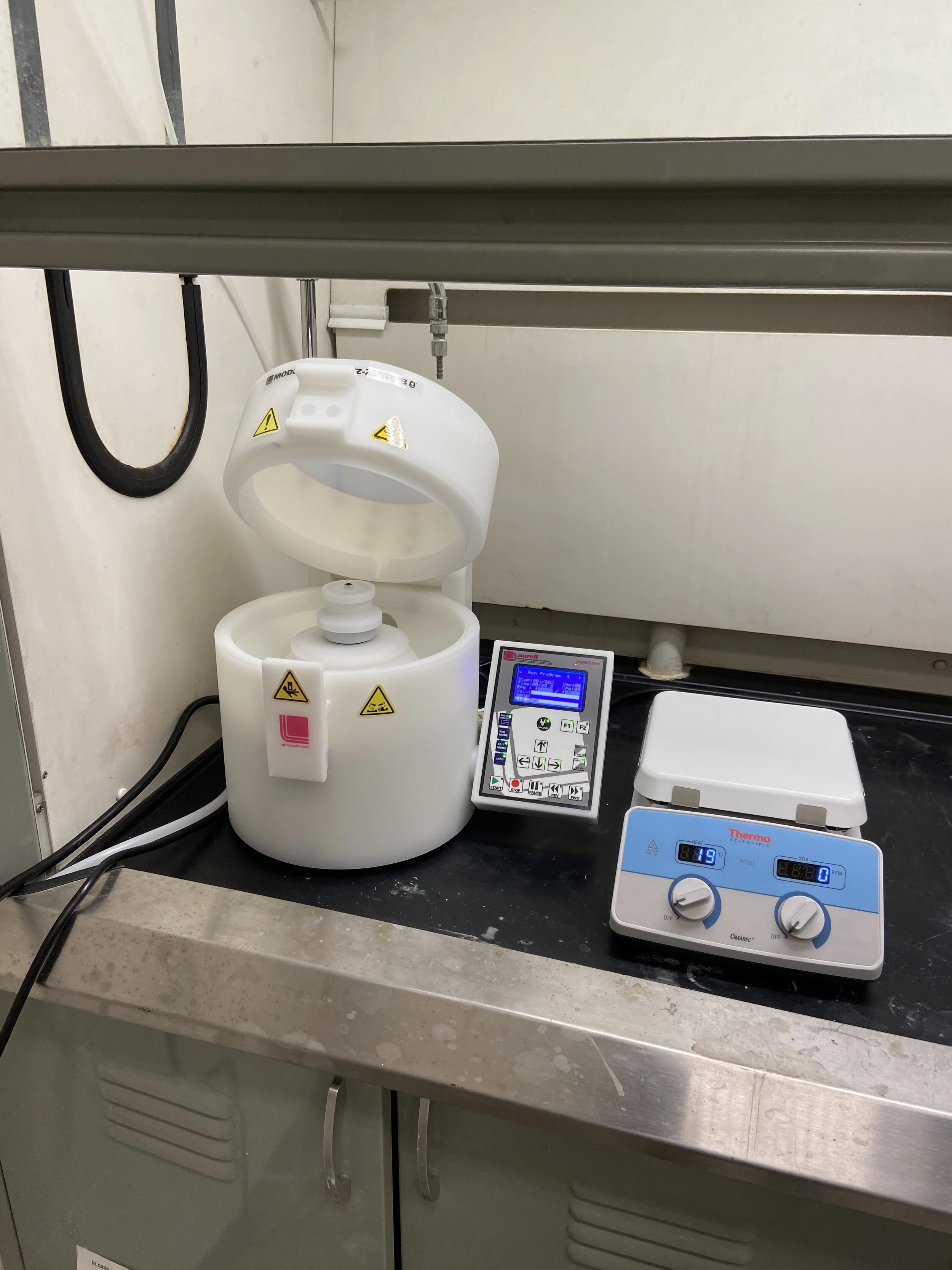 Wafer spin coater