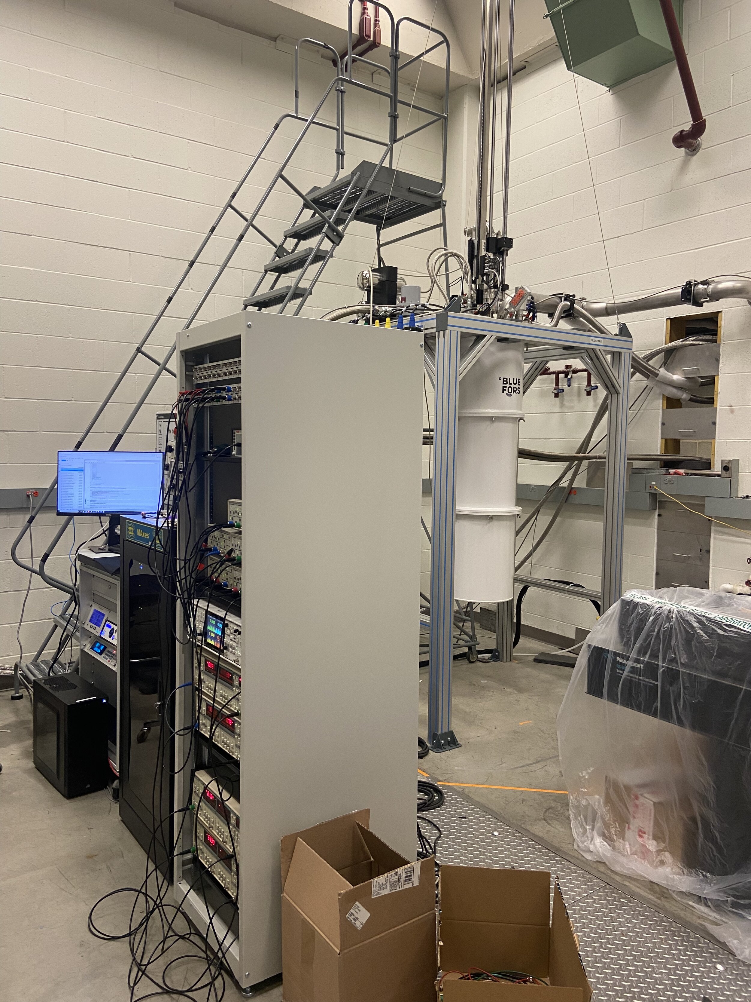 Bluefors dilution refrigerator