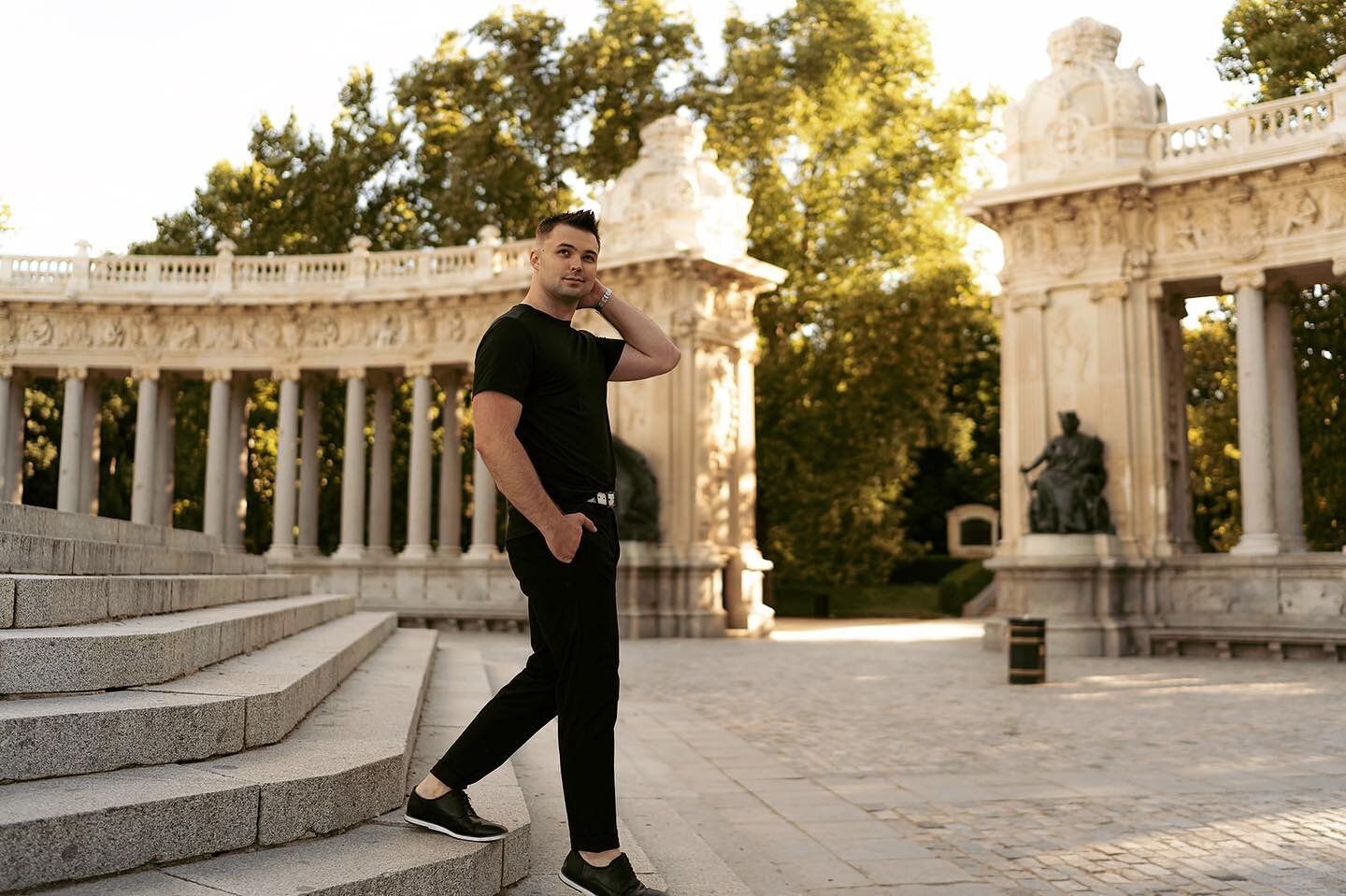 Greetings from the beautiful Estanque del Retiro in Madrid, Spain! 🇪🇸 

This stunning park has been the perfect spot for some much-needed relaxation and reflection on my travel and dance adventures.

Speaking of which, have you checked out my lates