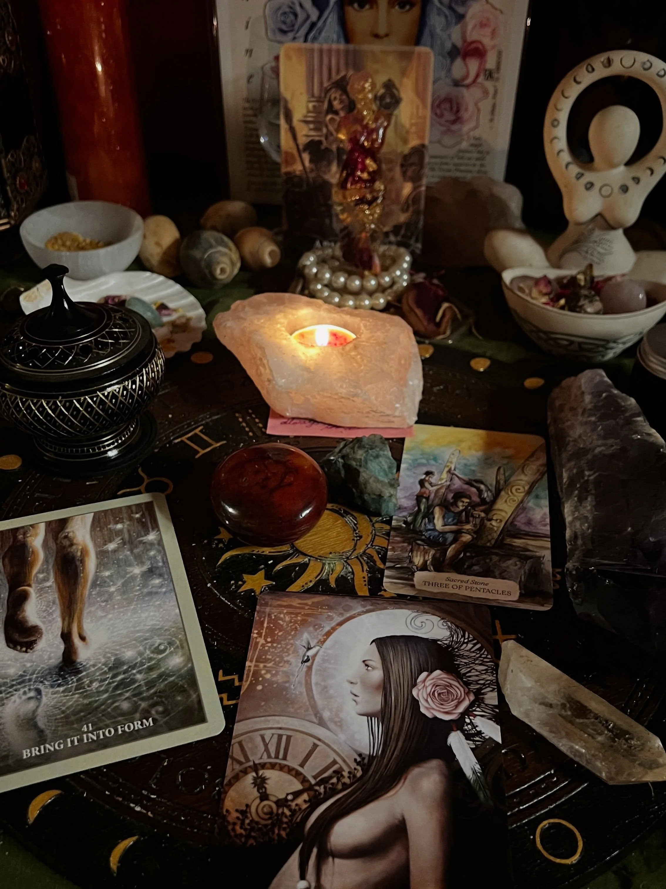 Friday ritual: I had my arse handed to me by The Medicine Heart Oracle. She pointed out exactly what I have been going through today, and the wisdom was next level. 

I then reached for The Sacred Rebels; what a great combination of oracle decks. Bot