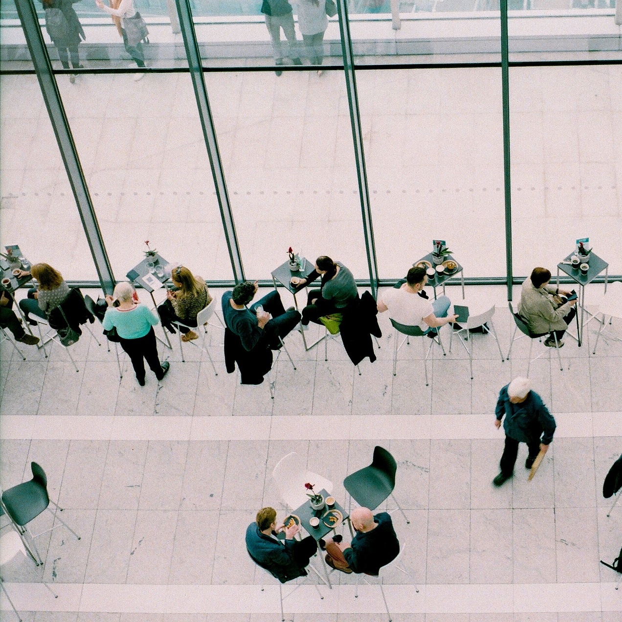 meetings-1149198_1920.jpg