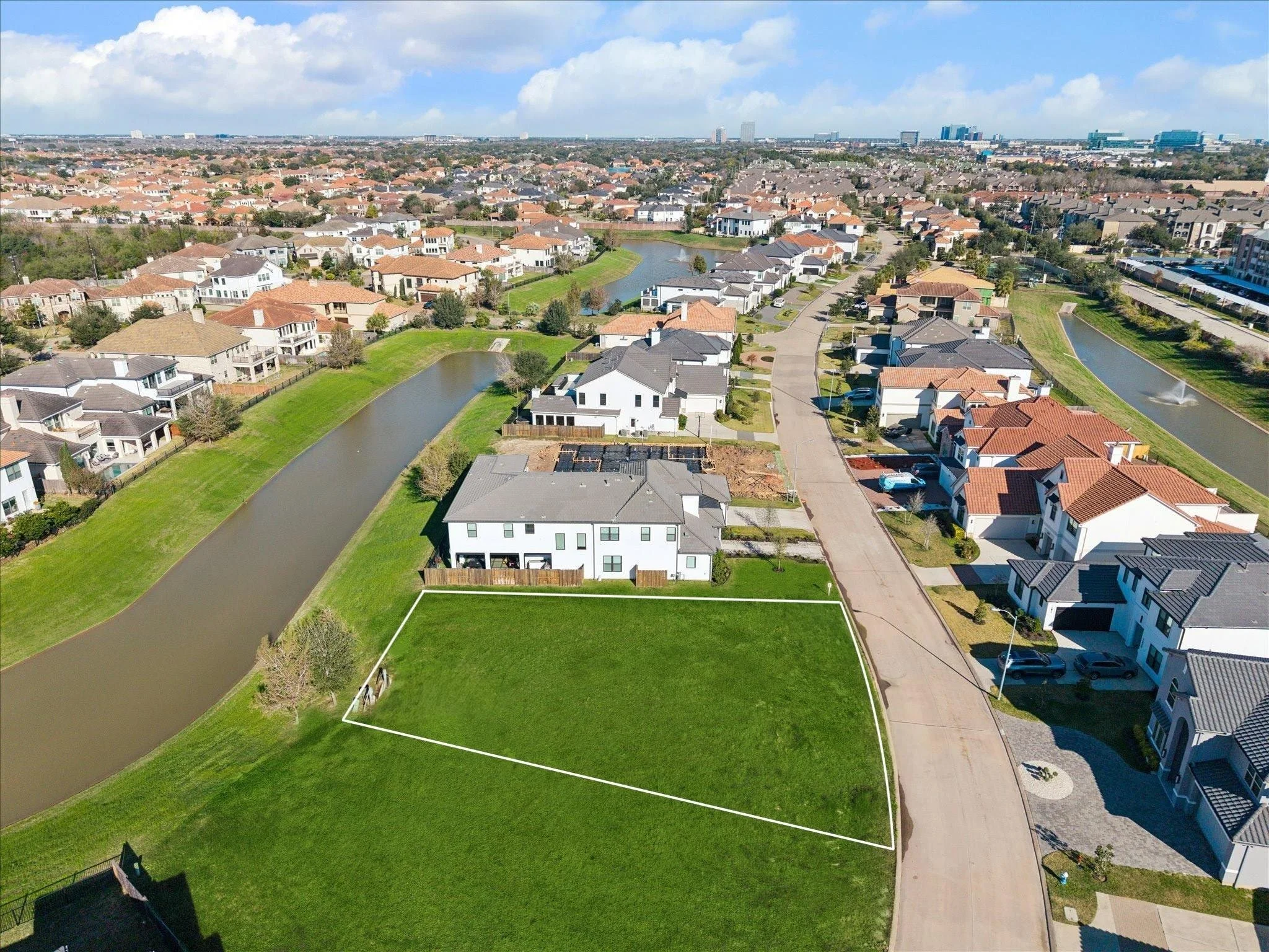 2322 Camden Creek Lane