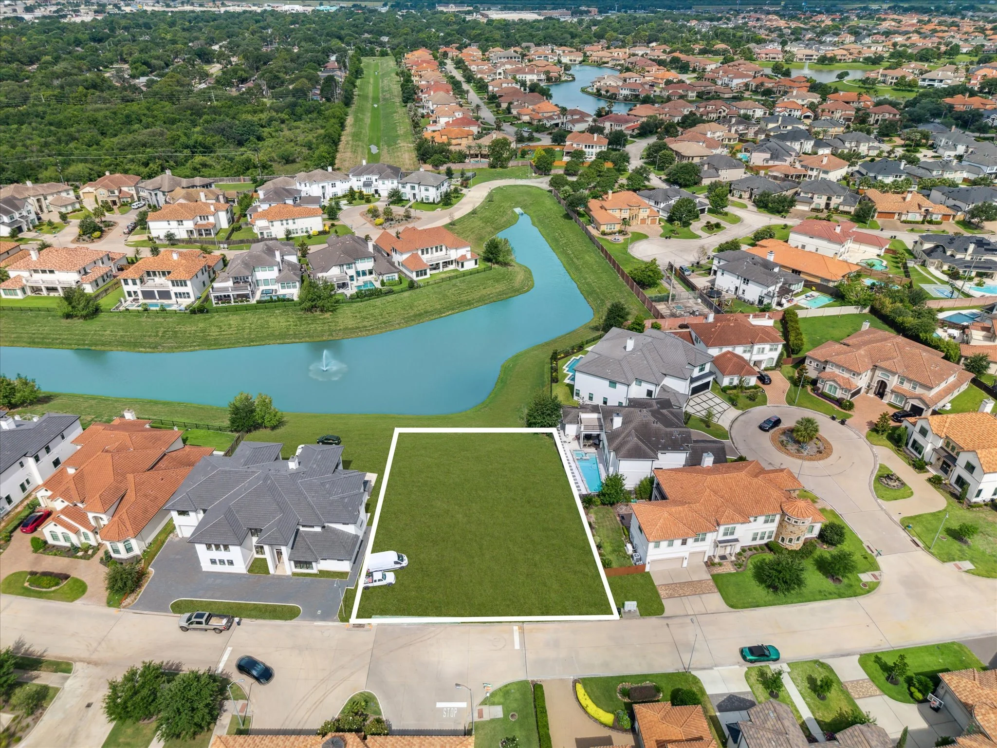 2136 Camden Creek Lane