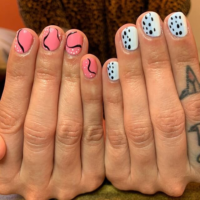 I did these nails on the beautiful @hack.j0b when I could still touch her sweet little hands! Still have gel on? Check the link in my profile to safely remove your polish at home!!!!! #madisonwisconsin #madisonwinails #cndshellac #cnd #nailart #cndgo