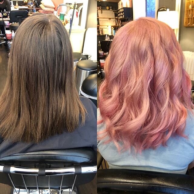 I LOVE MY JOB 💗💕💖💕💗
.
Swipe &harr;️ to check out more #lewks and get some info!! This was a fun one!! .
.
.
.
.
.
.
.
#throwbackthursday #beforeandafter #change #hair #pinkhair #pinkhairdontcare #newhairwhodis #hairstylist #haircolor #owayhairco