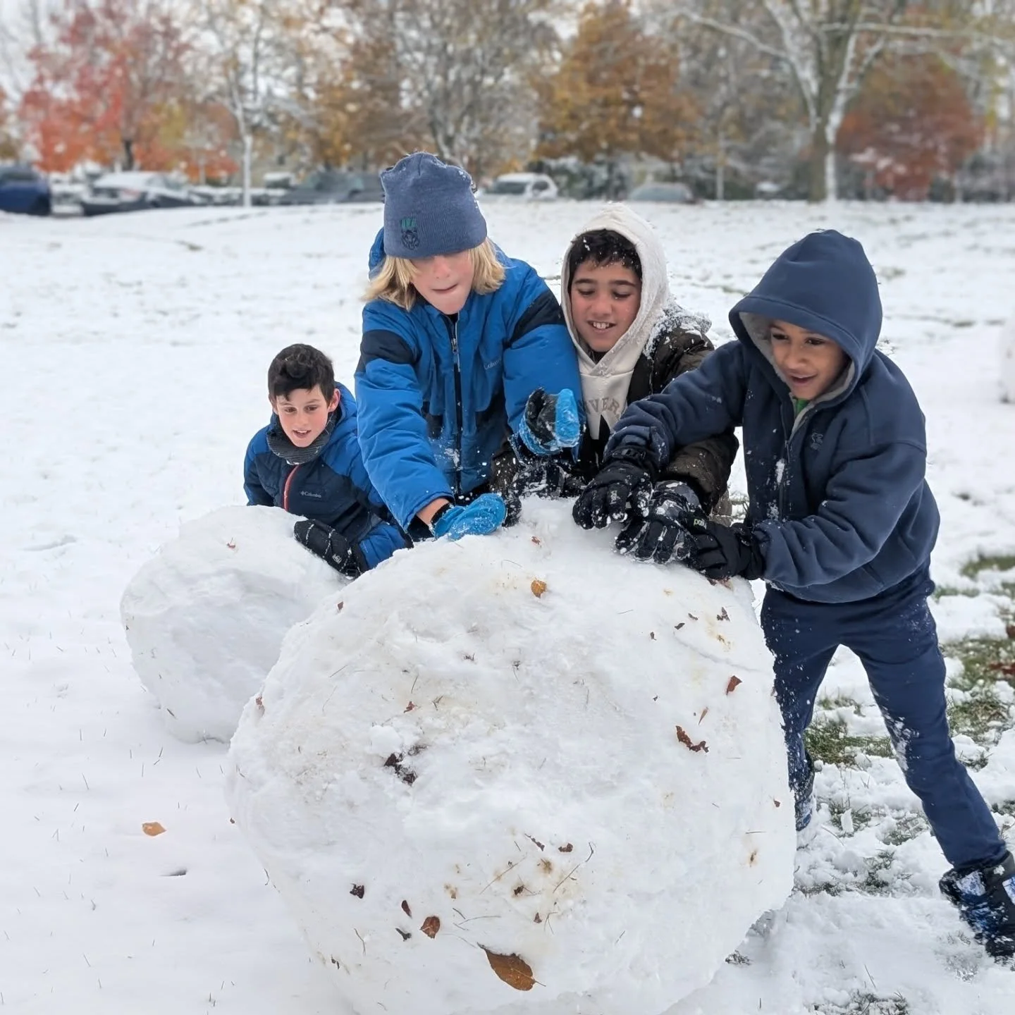 There is nothing quite like playing in the first snow with friends ⛄🌨️

#JoyInLearning #SchoolDoneDifferent #DublinOhio #HilliardOhio #PowellOhio #WorthingtonOhio #ColumbusOhio